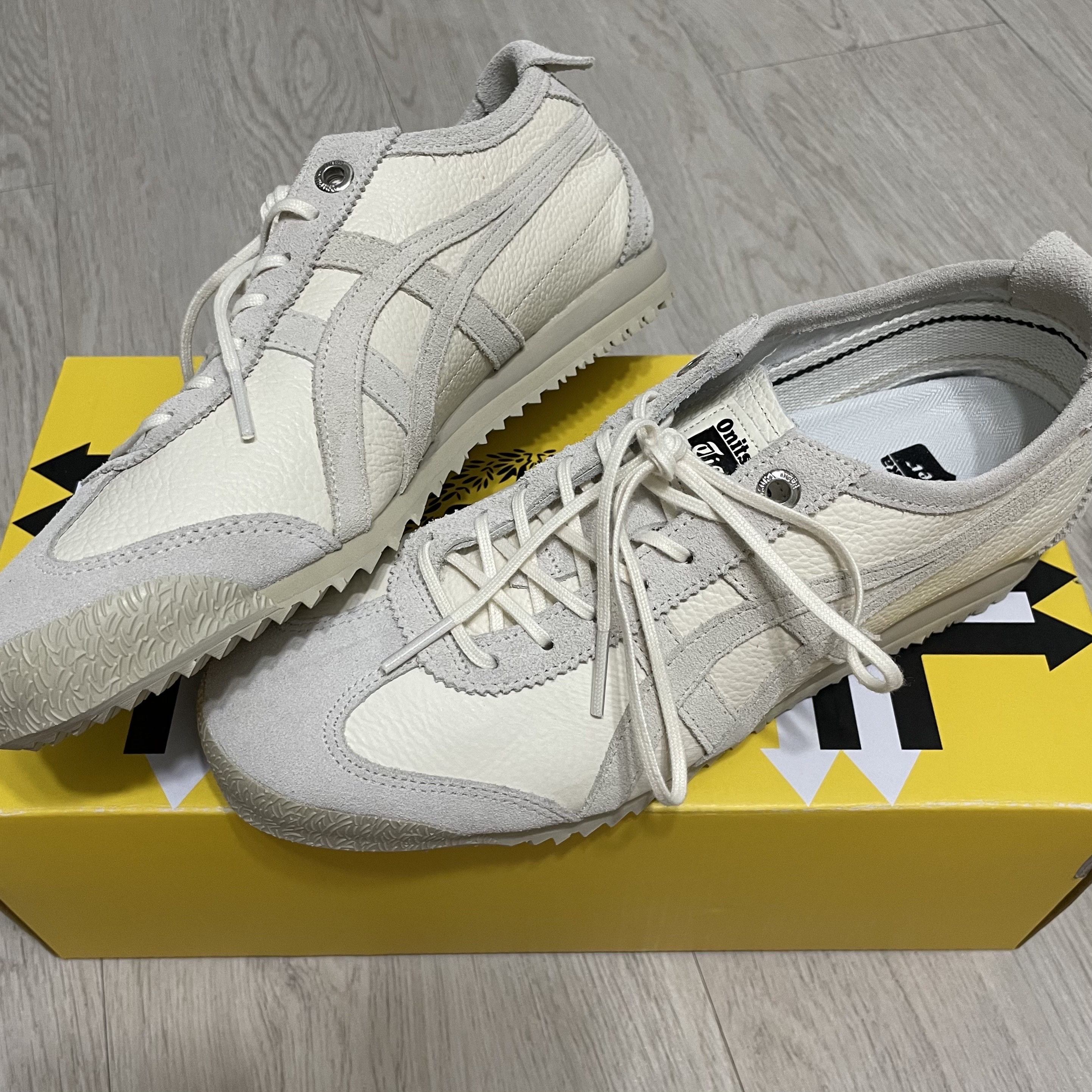 Onitsuka Tiger Mexico 66 SD Cream Birch 착용 스타일