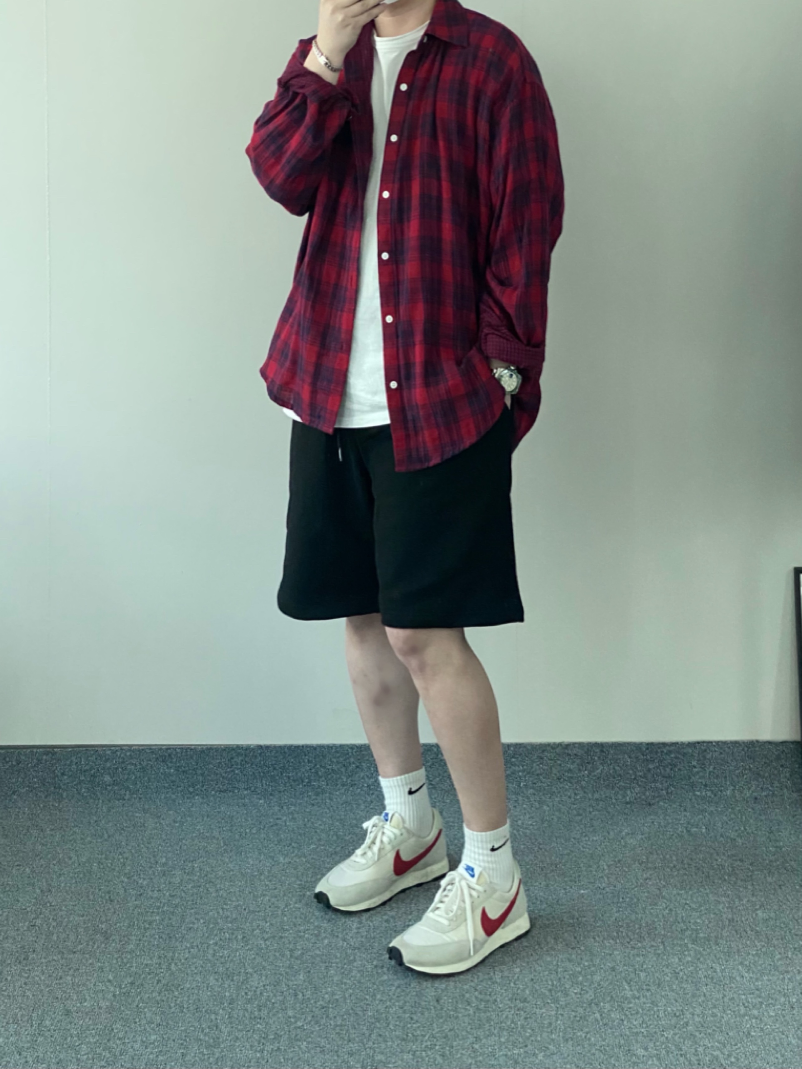 Nike Daybreak SP White University Red 착용 스타일