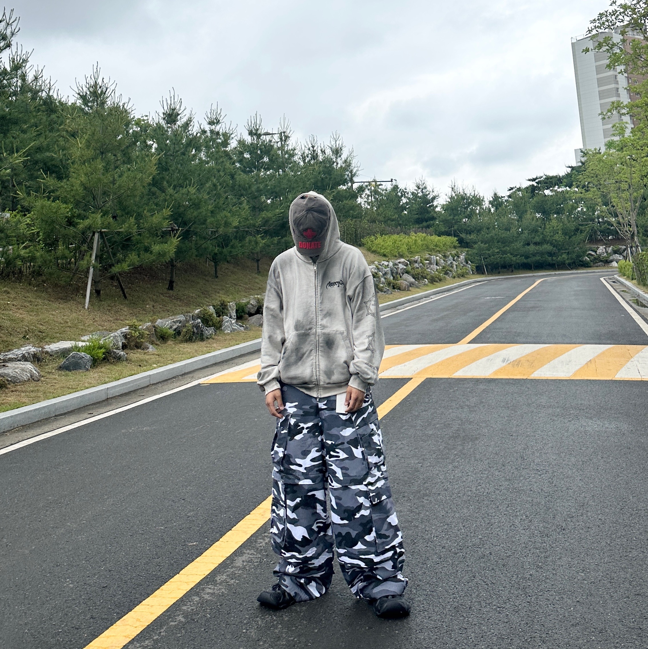Project G/R Furious Logo Applique Zip Hoodie Grey - 10 Corso Como Exclusive, Project G/R Red Cross Donate Cap Washed Brown 착용 스타일