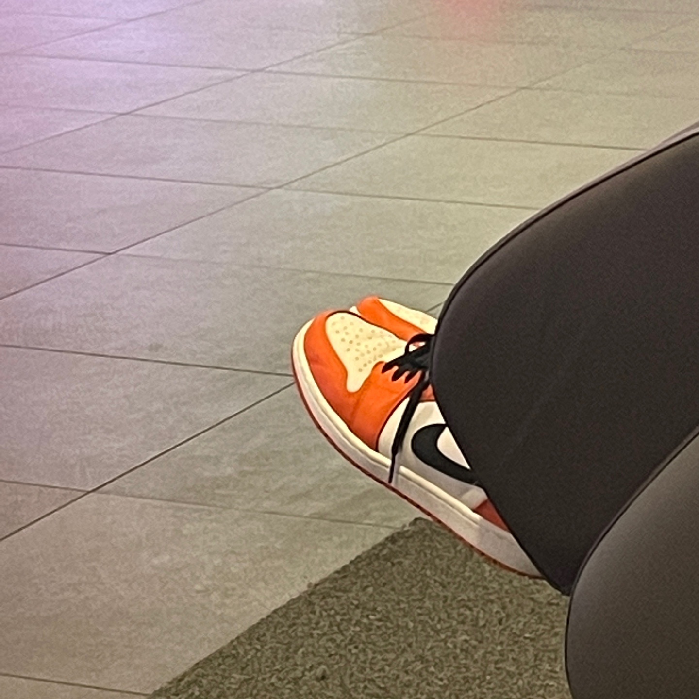 Jordan 1 Low OG Starfish 착용 스타일 - 1