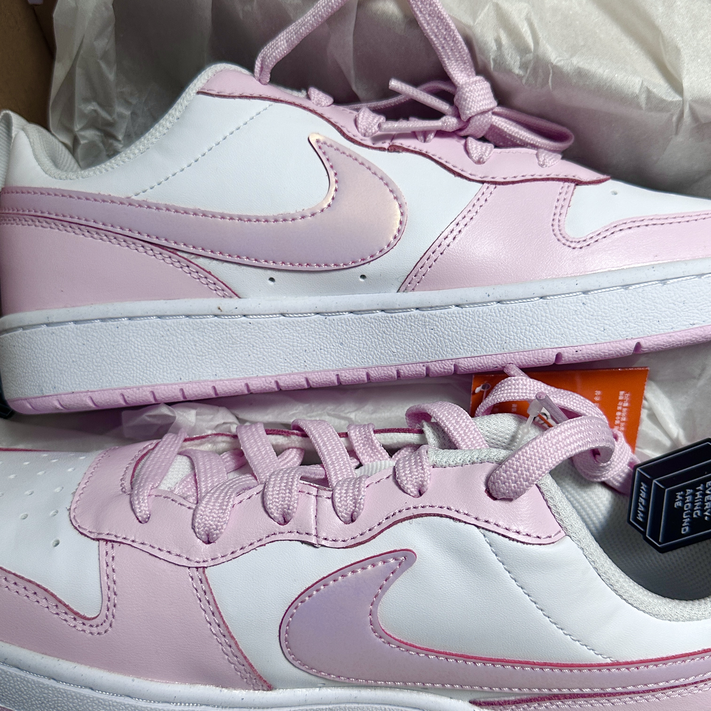 (GS) Nike Court Borough 2 SE White Pink Foam 착용 스타일