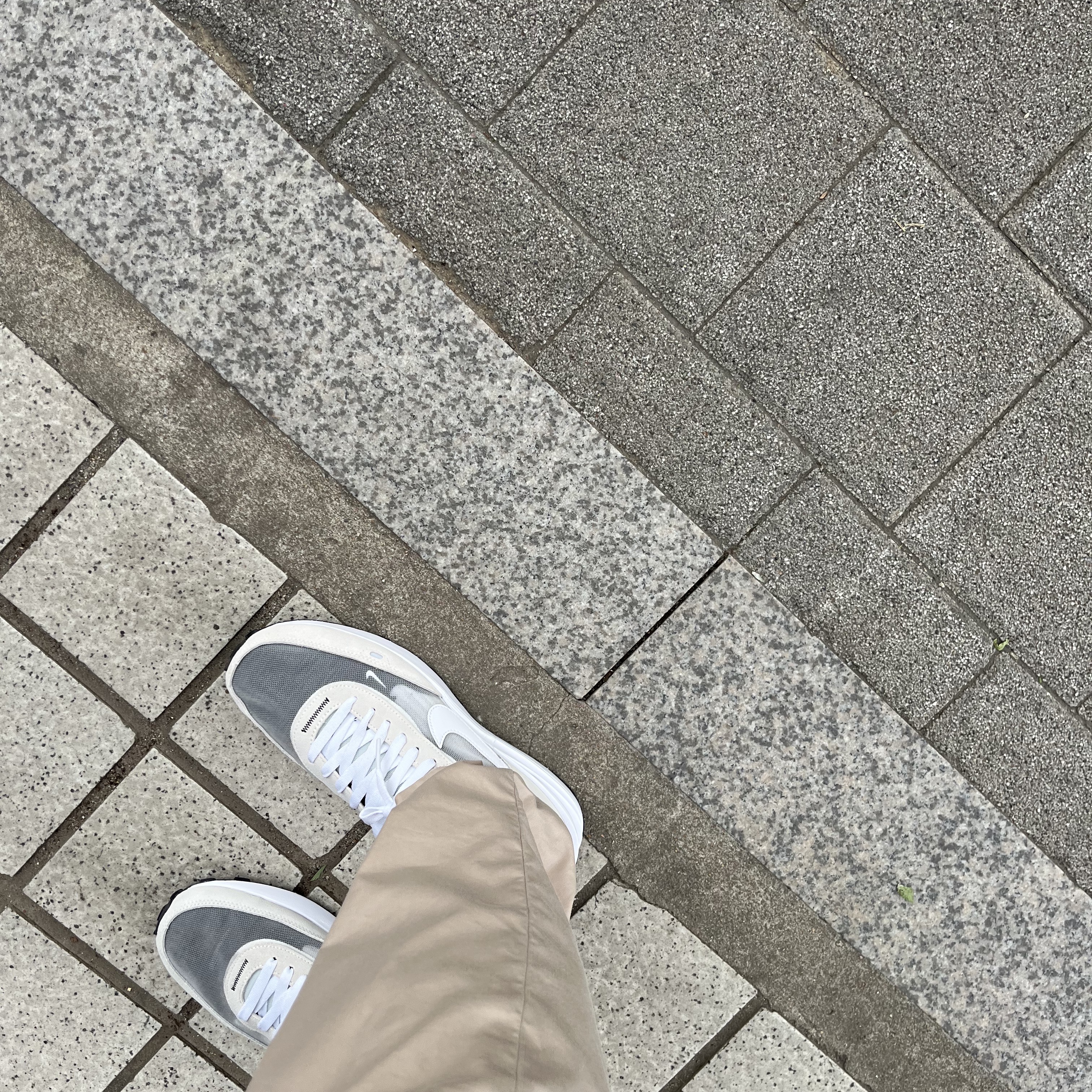 Nike Waffle One Infinite Lilac 착용 스타일