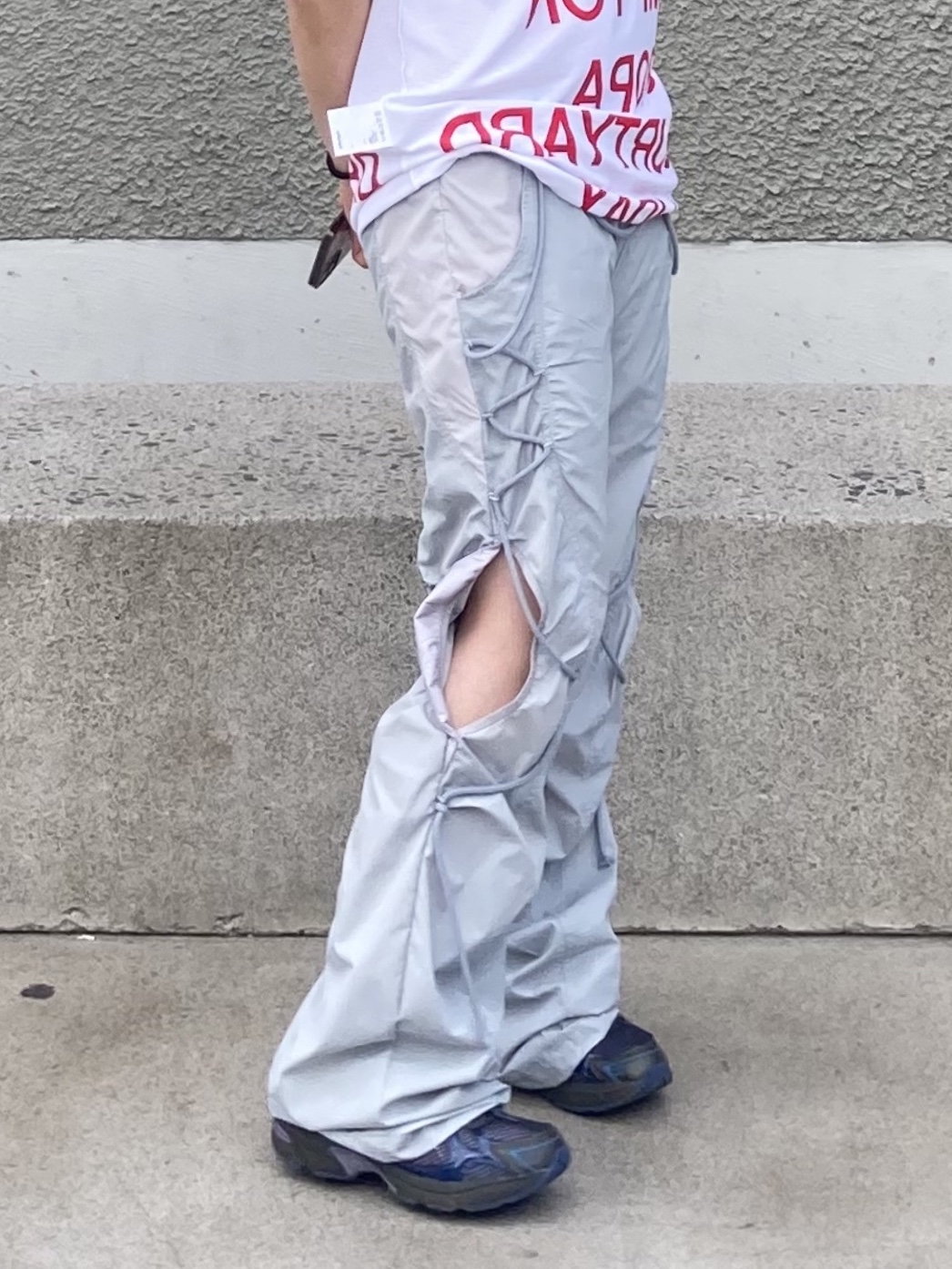 Asics UB4-S Gel-1130 Graphite Grey, [KREAM 단독] Safarispot Highway Inn T-Shirt White Red 착용 스타일 - 2