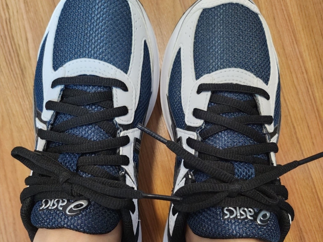 Asics Jog 100 S Navy Pure Silver - 2E Wide 착용 스타일 - 2