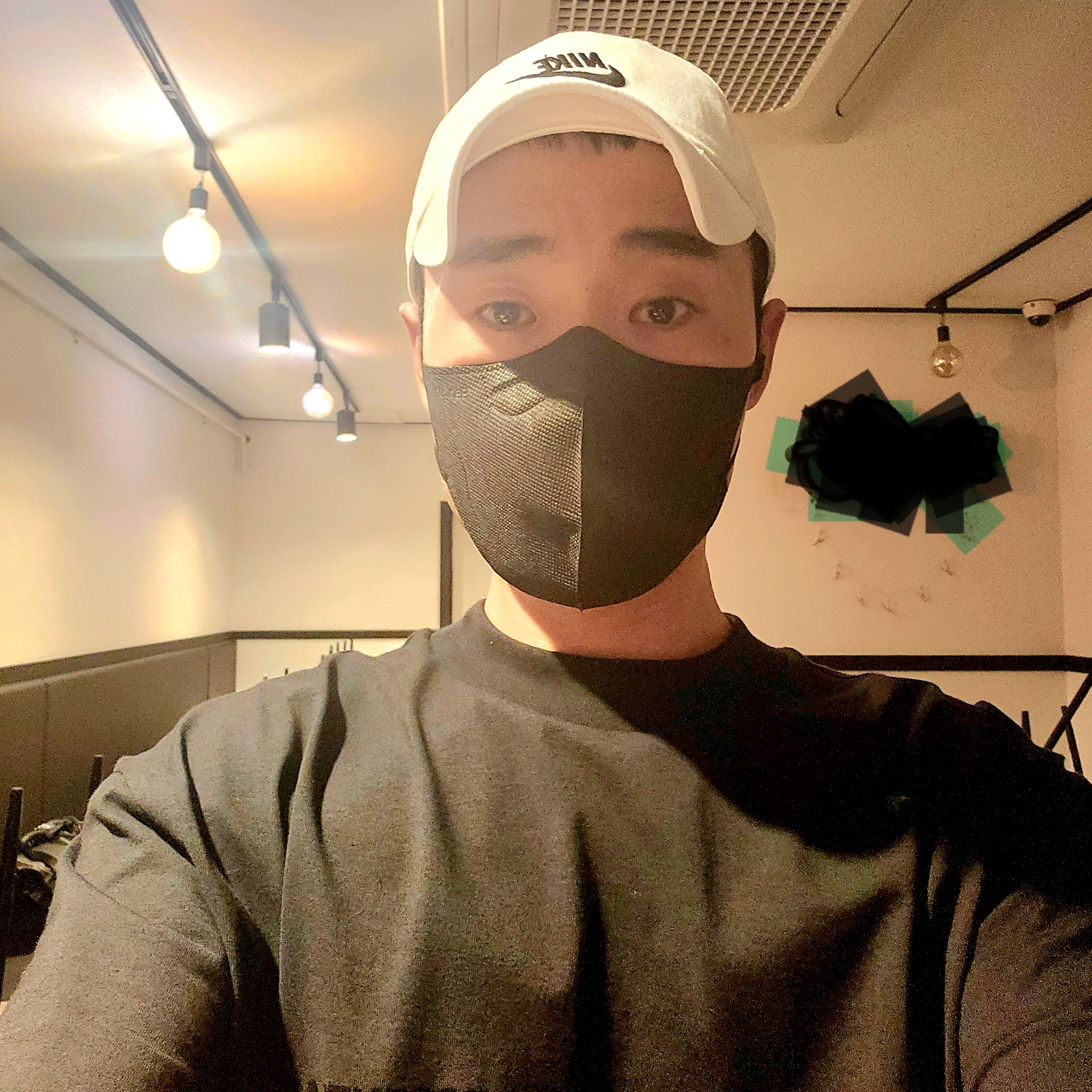 Essentials The Core Collection T-Shirt Stretch Limo 착용 스타일