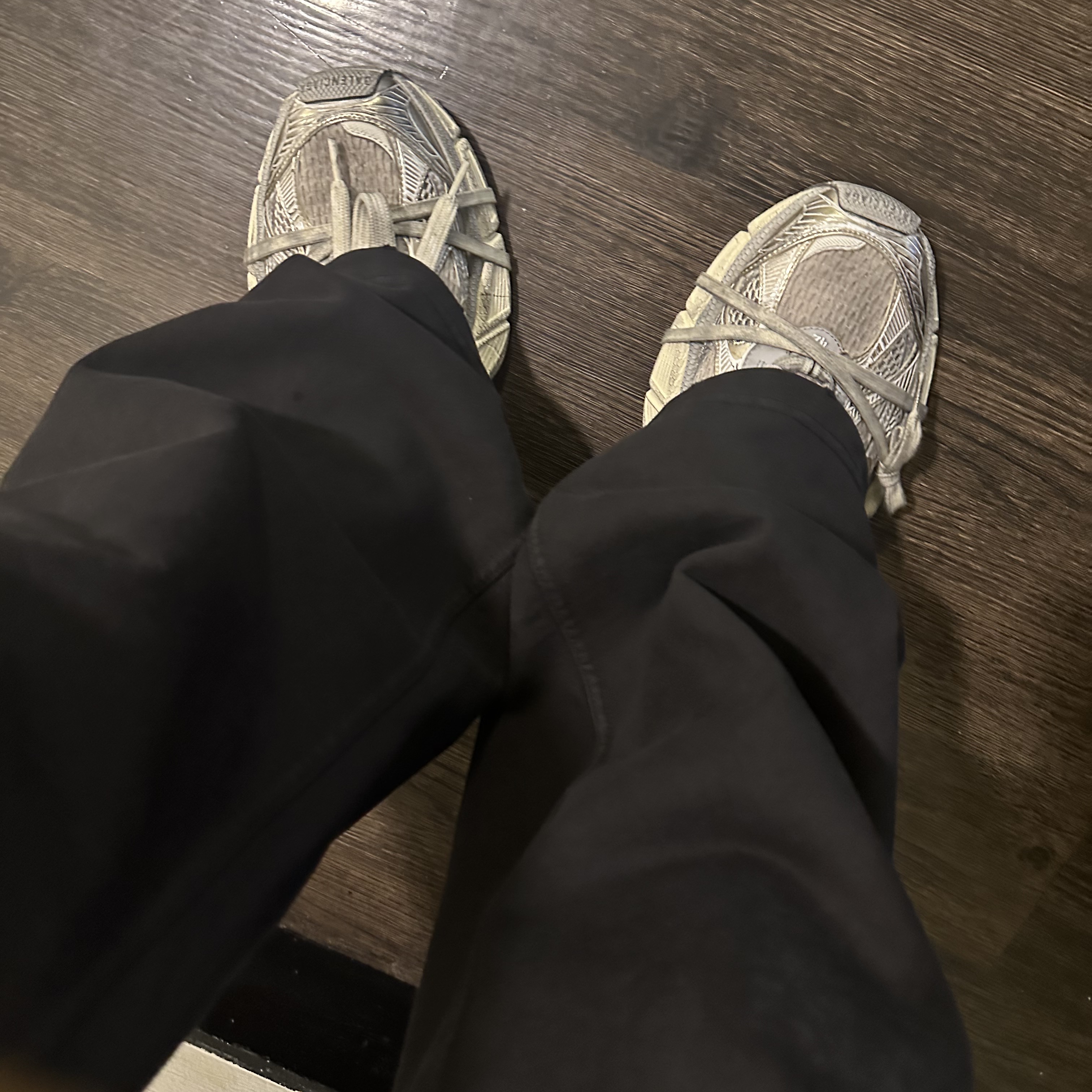 Balenciaga 3XL Sneakers Light Beige, Project G/R 5Pocket Dirty Effect Sweatpants Faded Black 착용 스타일 - 1