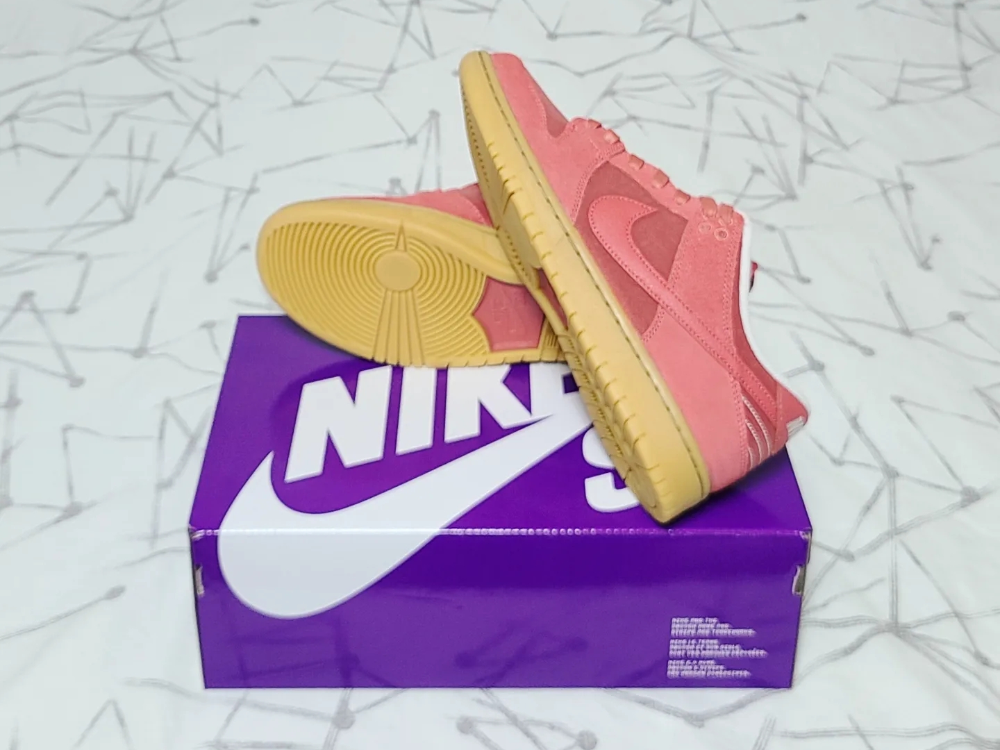 Nike SB Dunk Low Adobe 착용 스타일 - 4