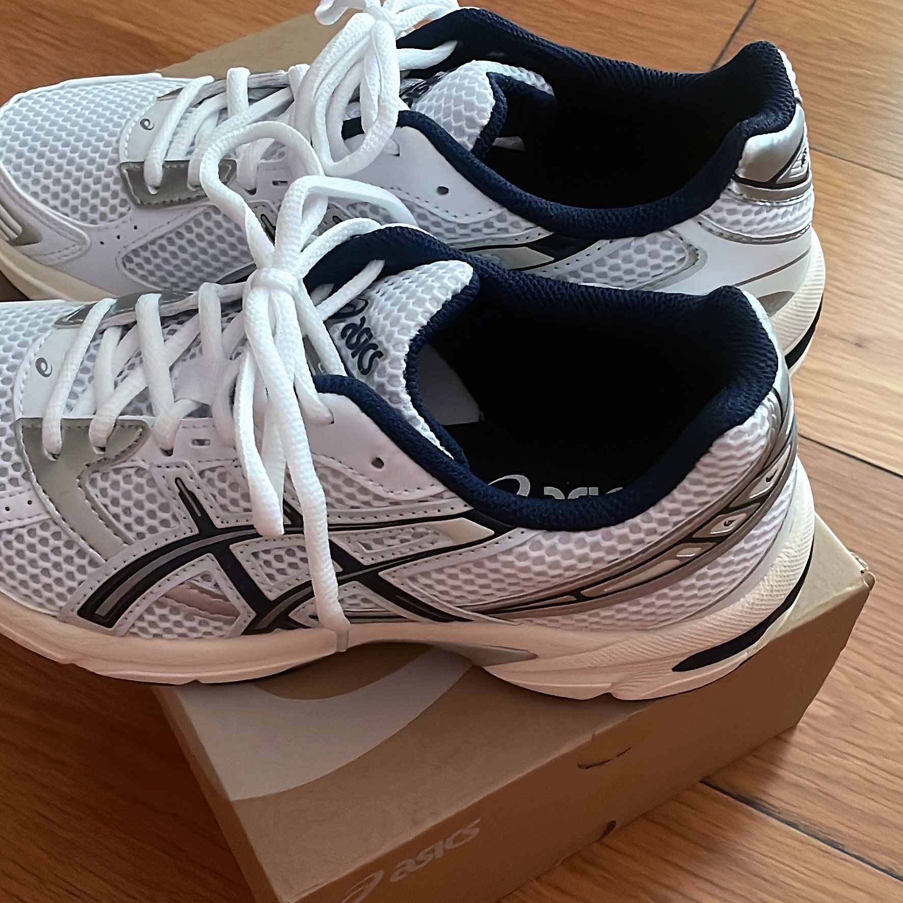 (W) Asics Gel-1130 White Midnight 착용 스타일 - 3
