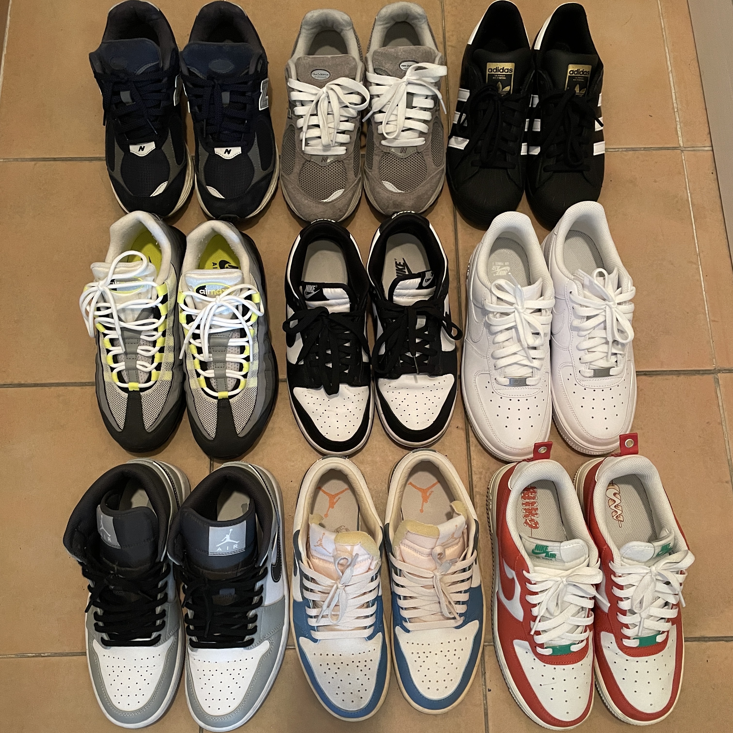 Nike Air Force 1 '07 Low White, Jordan 1 Mid Light Smoke Grey Anthracite μ°©μ© μ€νμΌ
