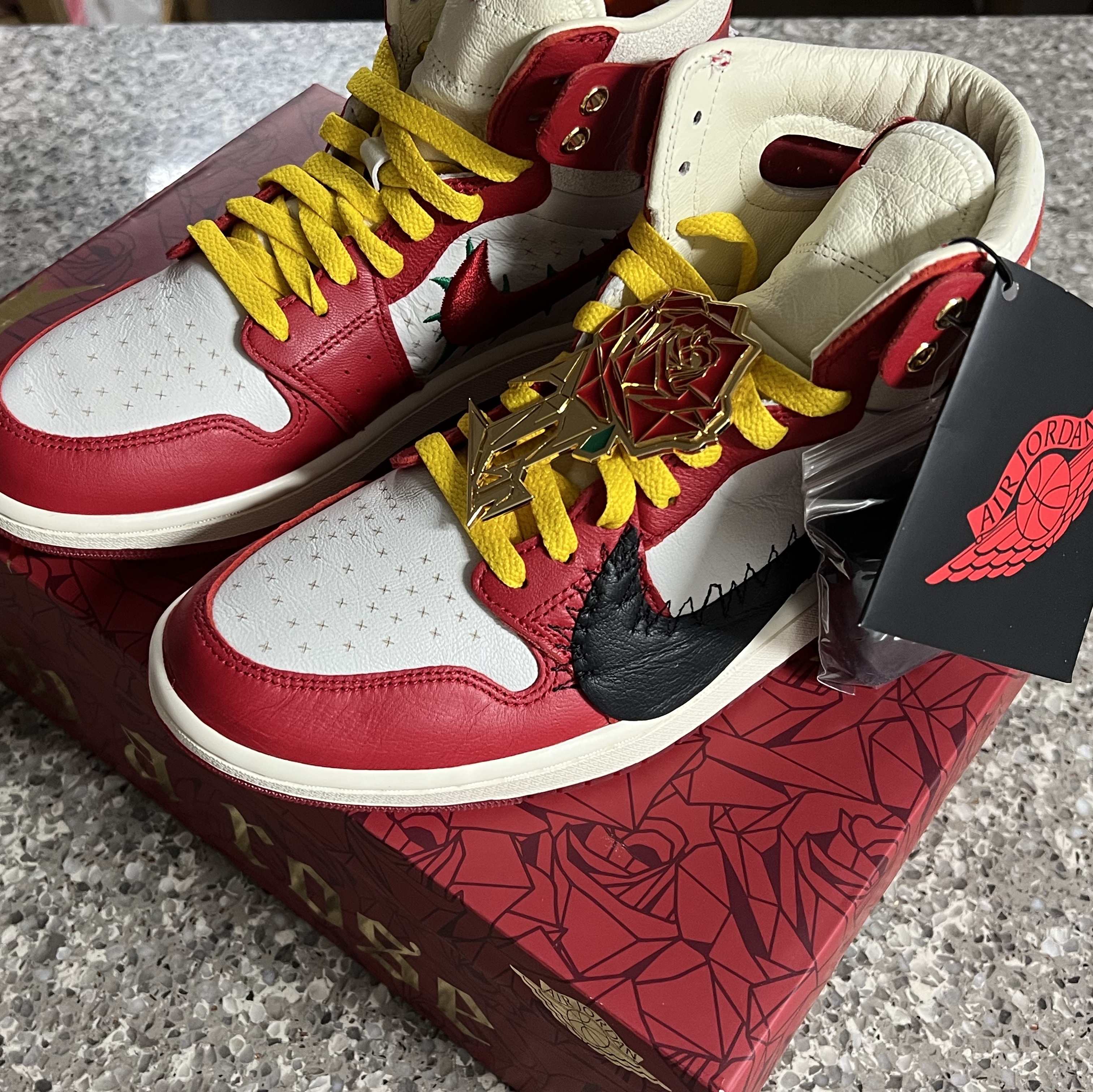 (W) Jordan 1 x Teyana Taylor Zoom CMFT 2 Gym Red 착용 스타일