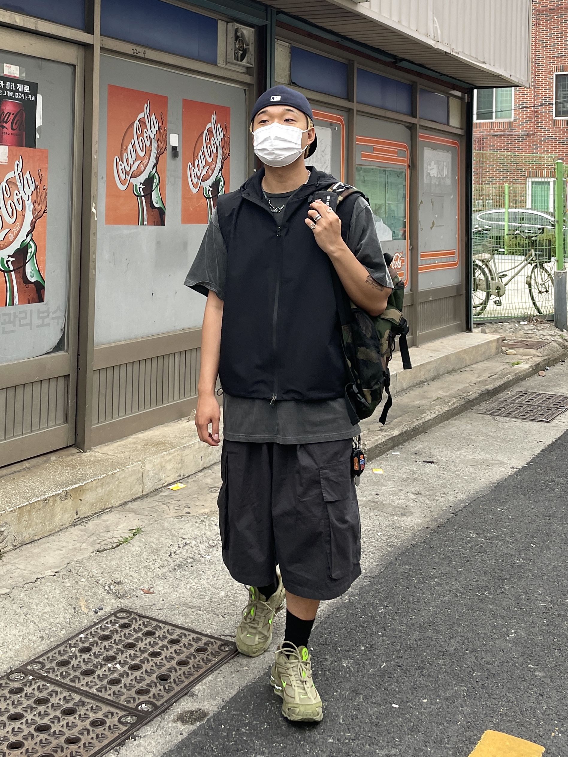 Nike x Supreme Shox Ride 2 SP Neutral Olive 착용 스타일 - 2