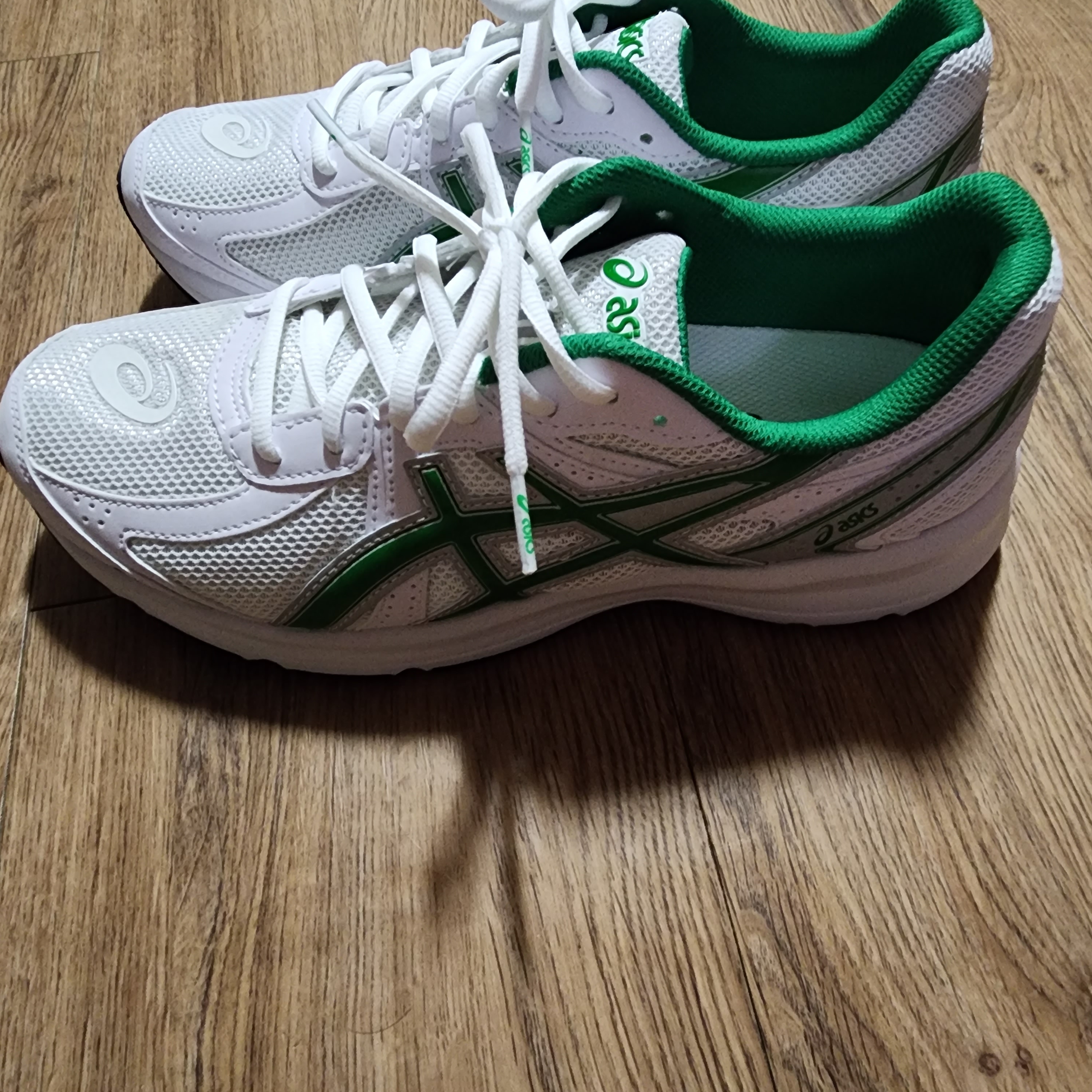 Asics Jog 100 S White Green - 2E Wide 착용 스타일 - 2
