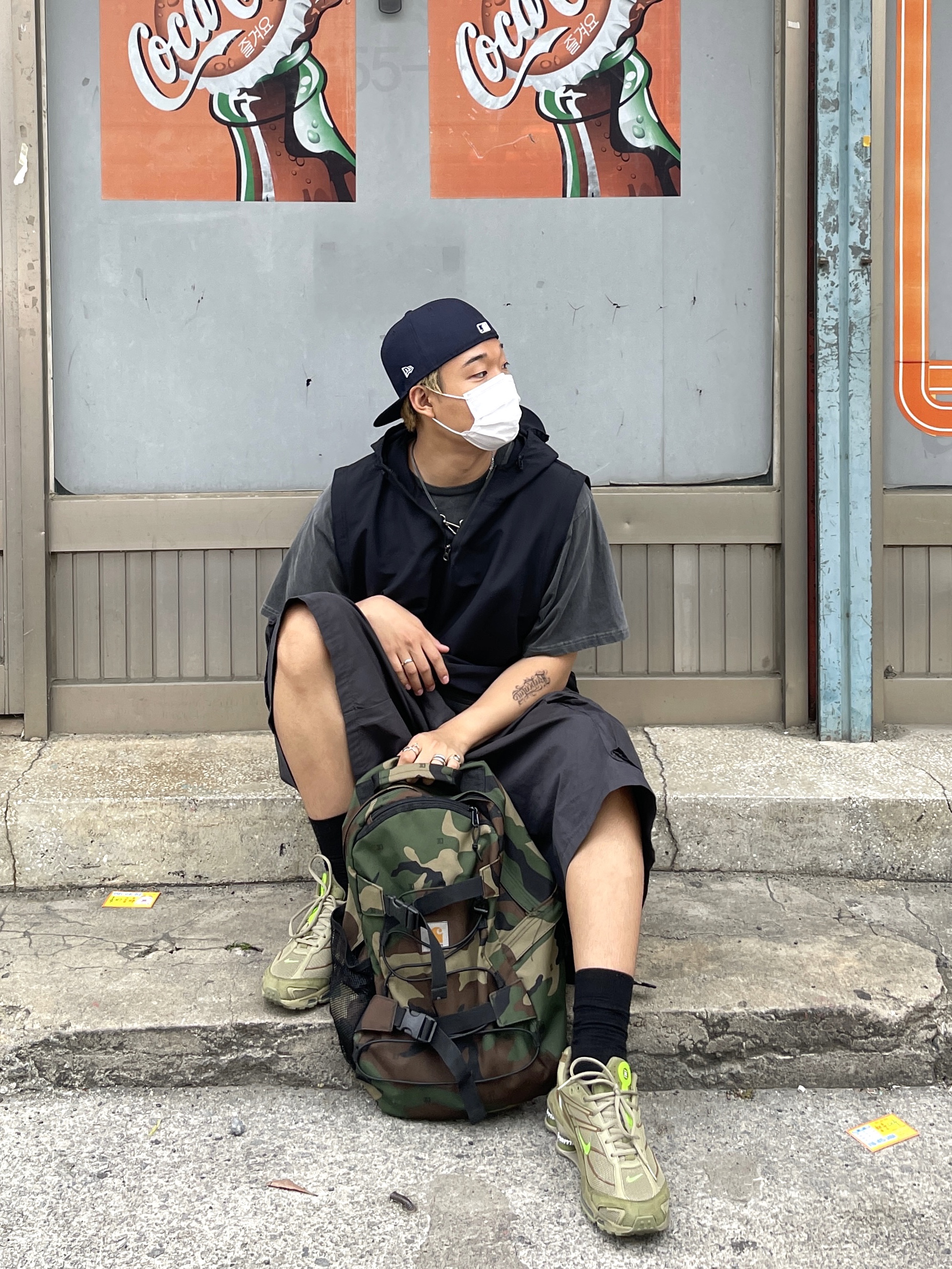 Nike x Supreme Shox Ride 2 SP Neutral Olive 착용 스타일 - 3