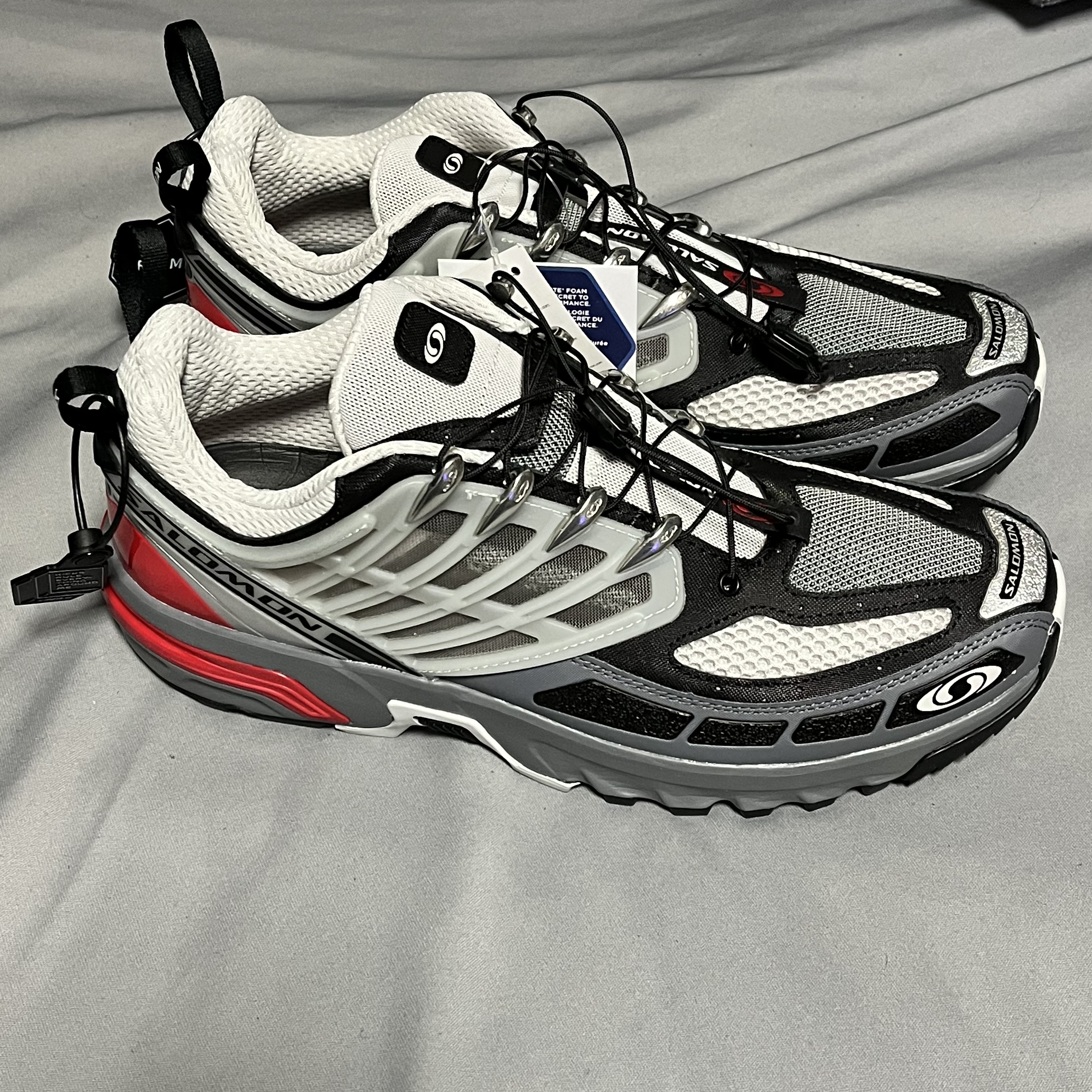 Salomon ACS Pro Beluga Vintage Khaki, Salomon ACS Pro White Vanilla Ice 착용 스타일