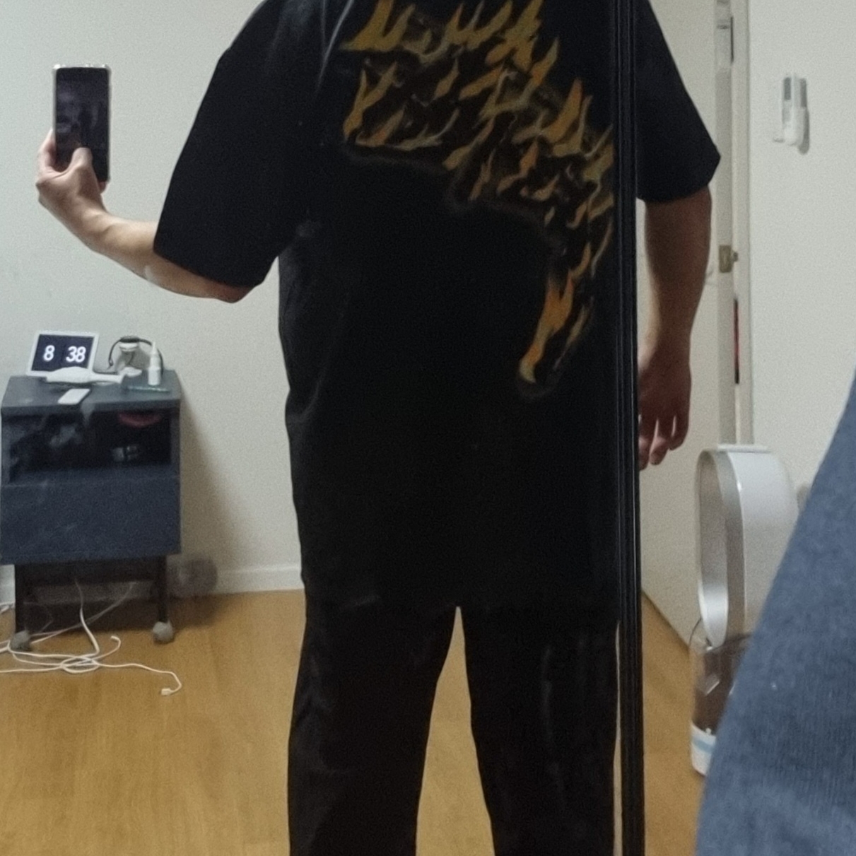 Stussy Burning Stock T-Shirt Black 착용 스타일