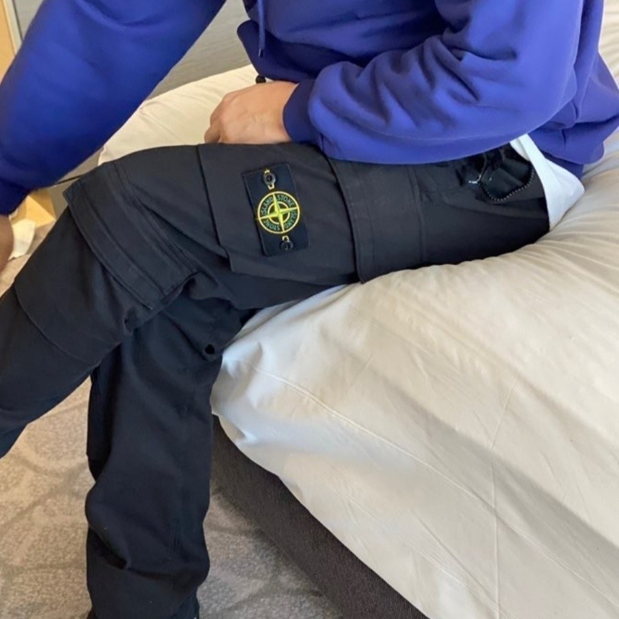 Stone Island 31710 Stretch Cotton Gabardine Pants Marine Blue - 20FW 착용 스타일