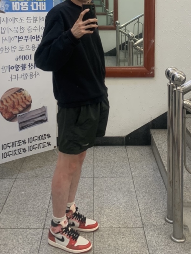 Jordan 1 Retro High Spider-Man Next Chapter, Nike x Drake Nocta Shorts Sequoia (DR2628-355) 착용 스타일
