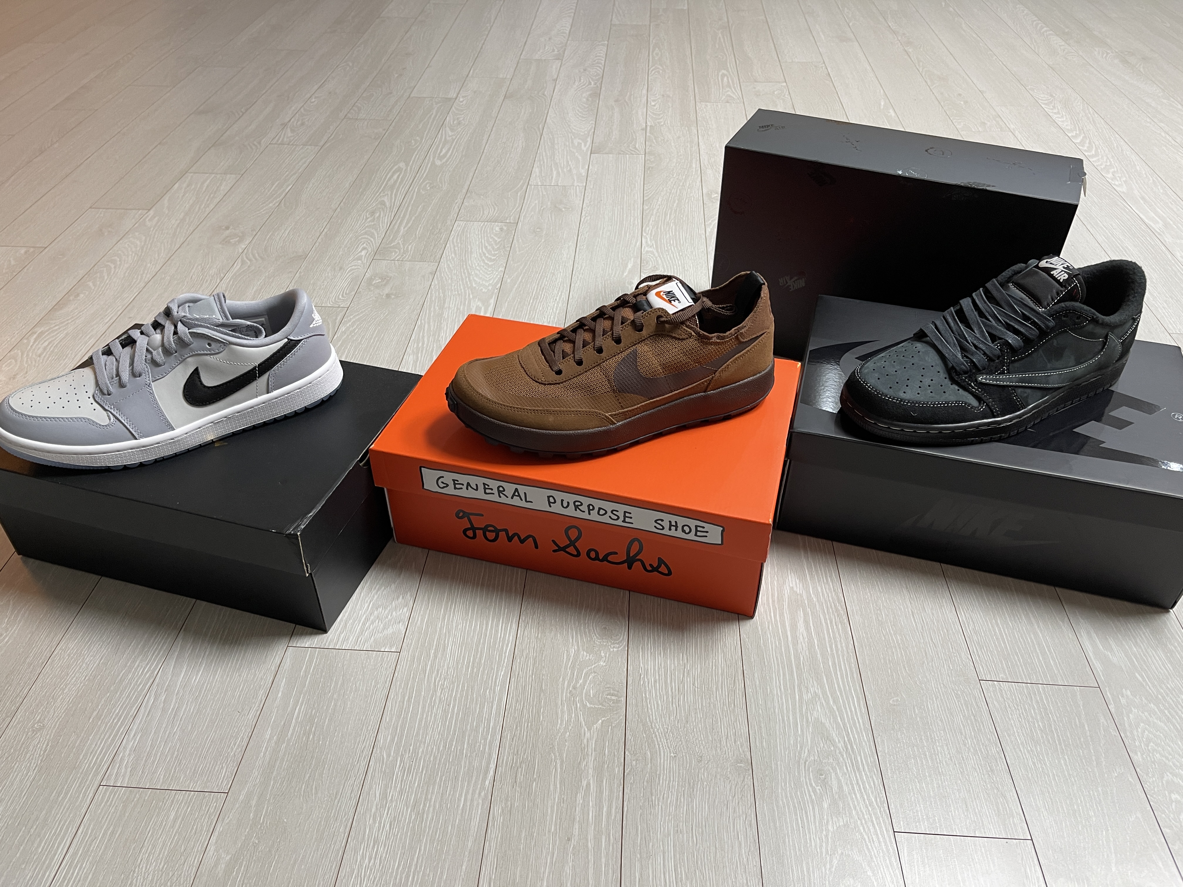 Jordan 1 Low Golf Wolf Grey, Nike x Tom Sachs General Purpose Shoe Brown 착용 스타일