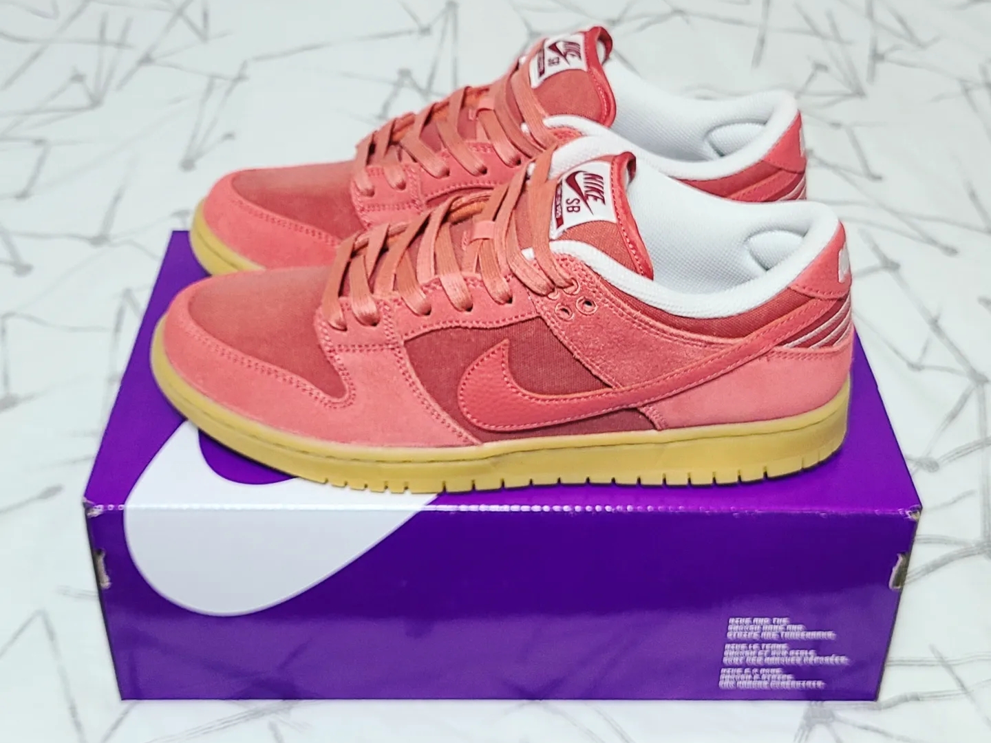 Nike SB Dunk Low Adobe 착용 스타일 - 2