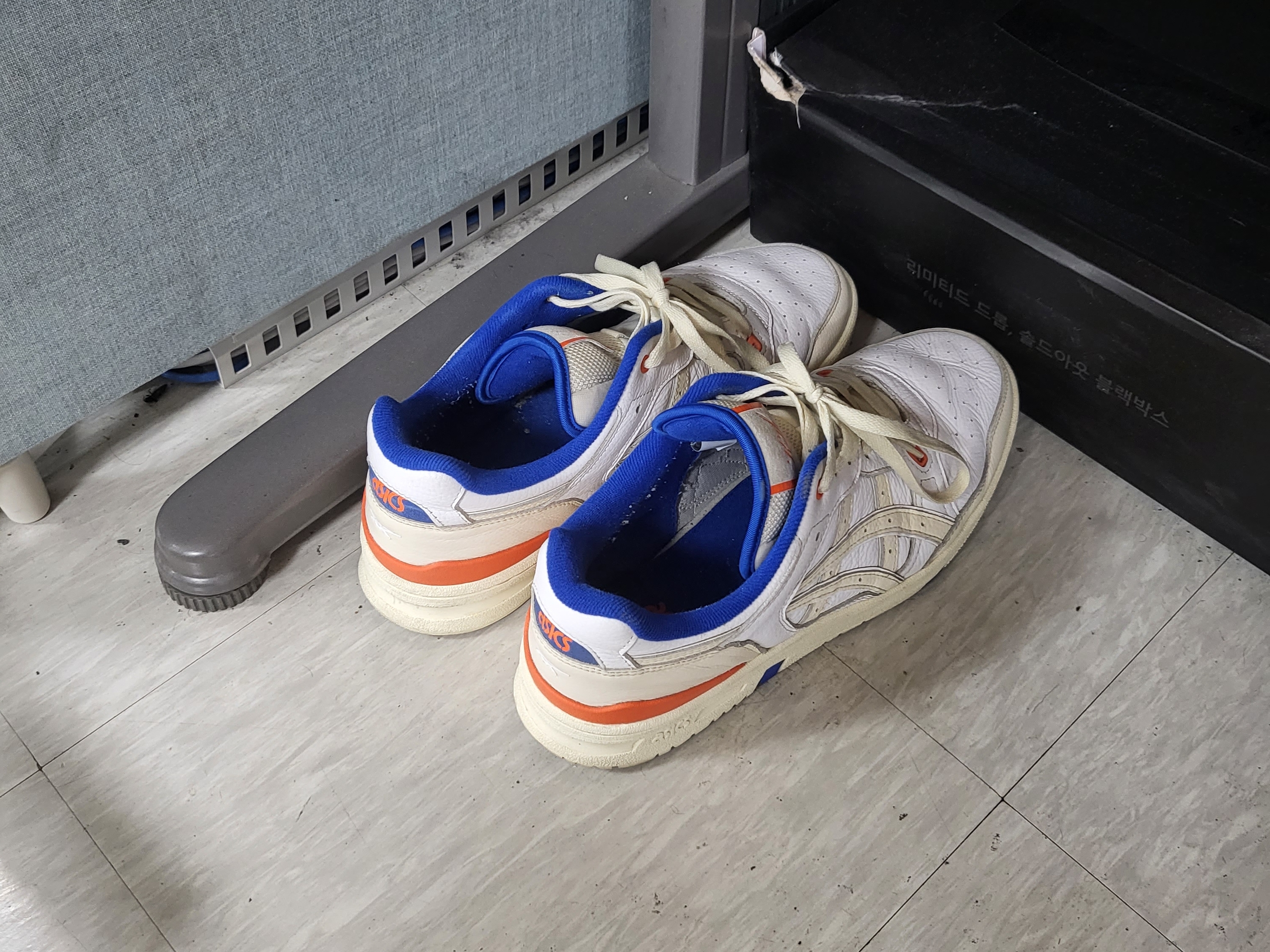 Asics x Ronnie Fieg EX89 White Sweet Corn 착용 스타일