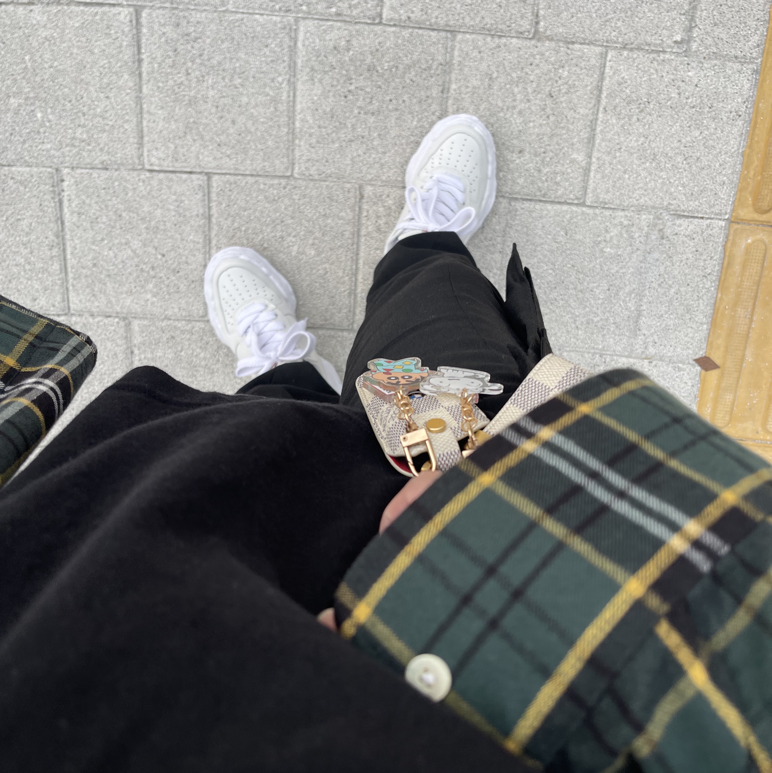 Maison Mihara Yasuhiro Wayne OG Sole Leather Low-top Sneakers White 착용 스타일