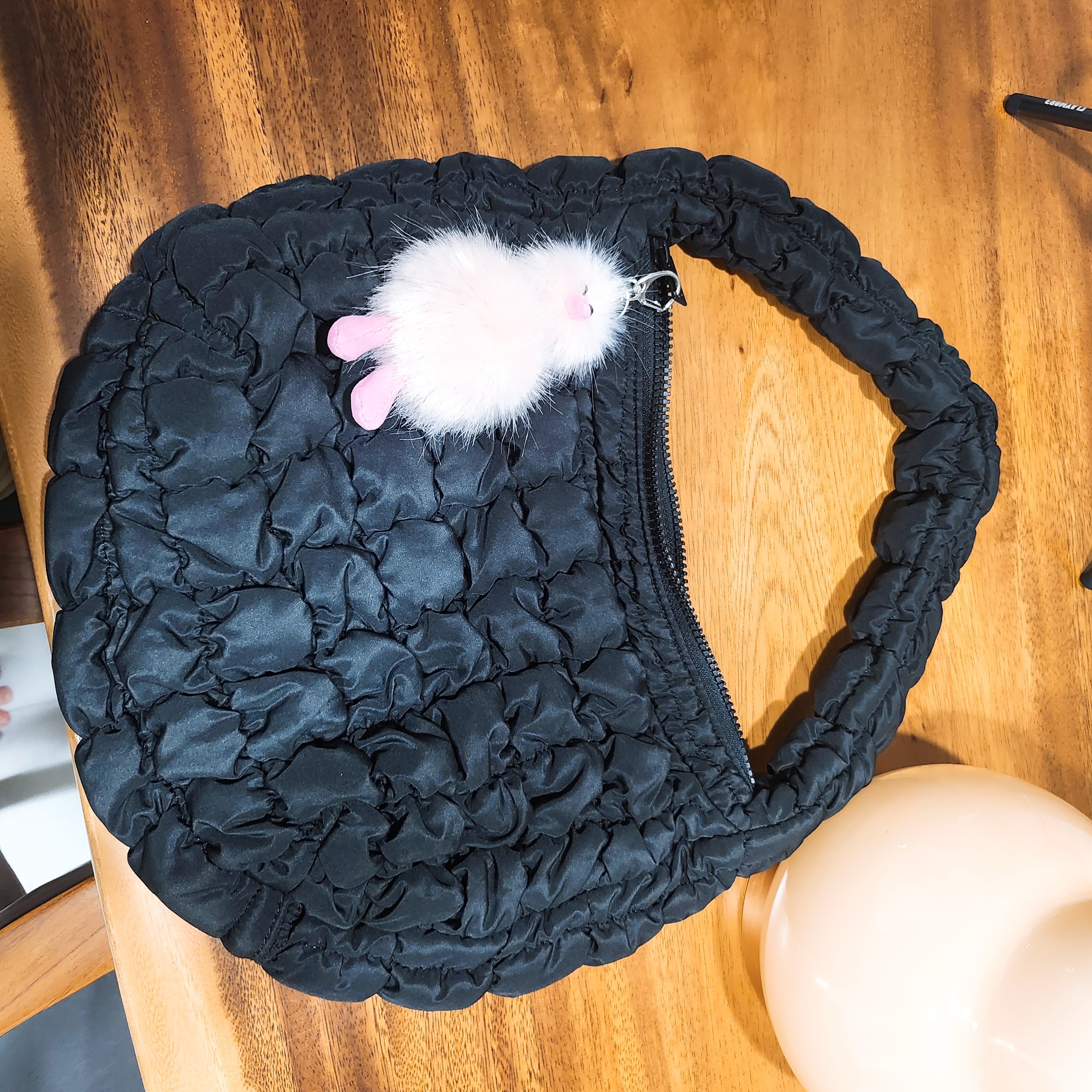 COS Quilted Mini Bag Black 착용 스타일