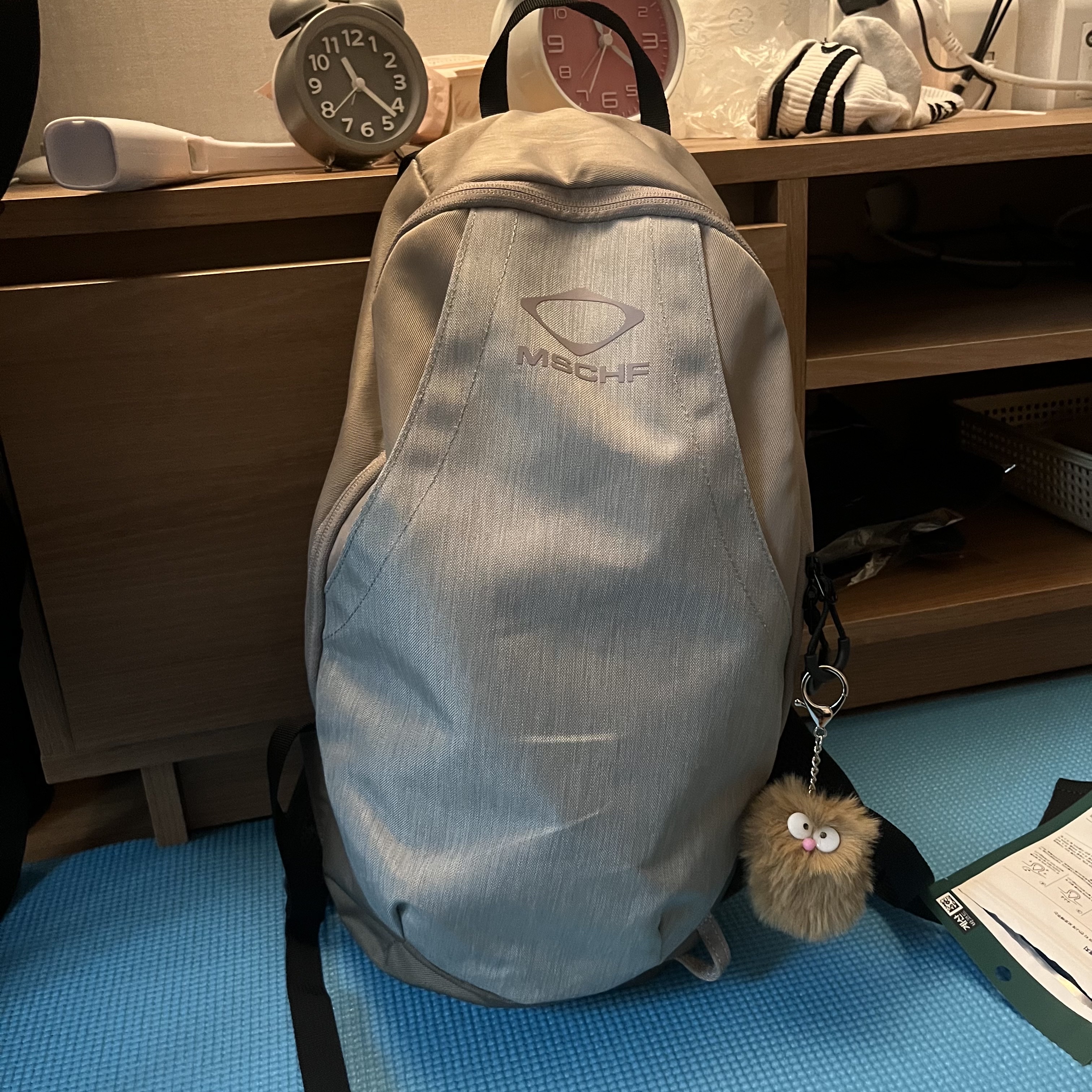 Mischief Rhombus Backpack Pink Grey 착용 스타일