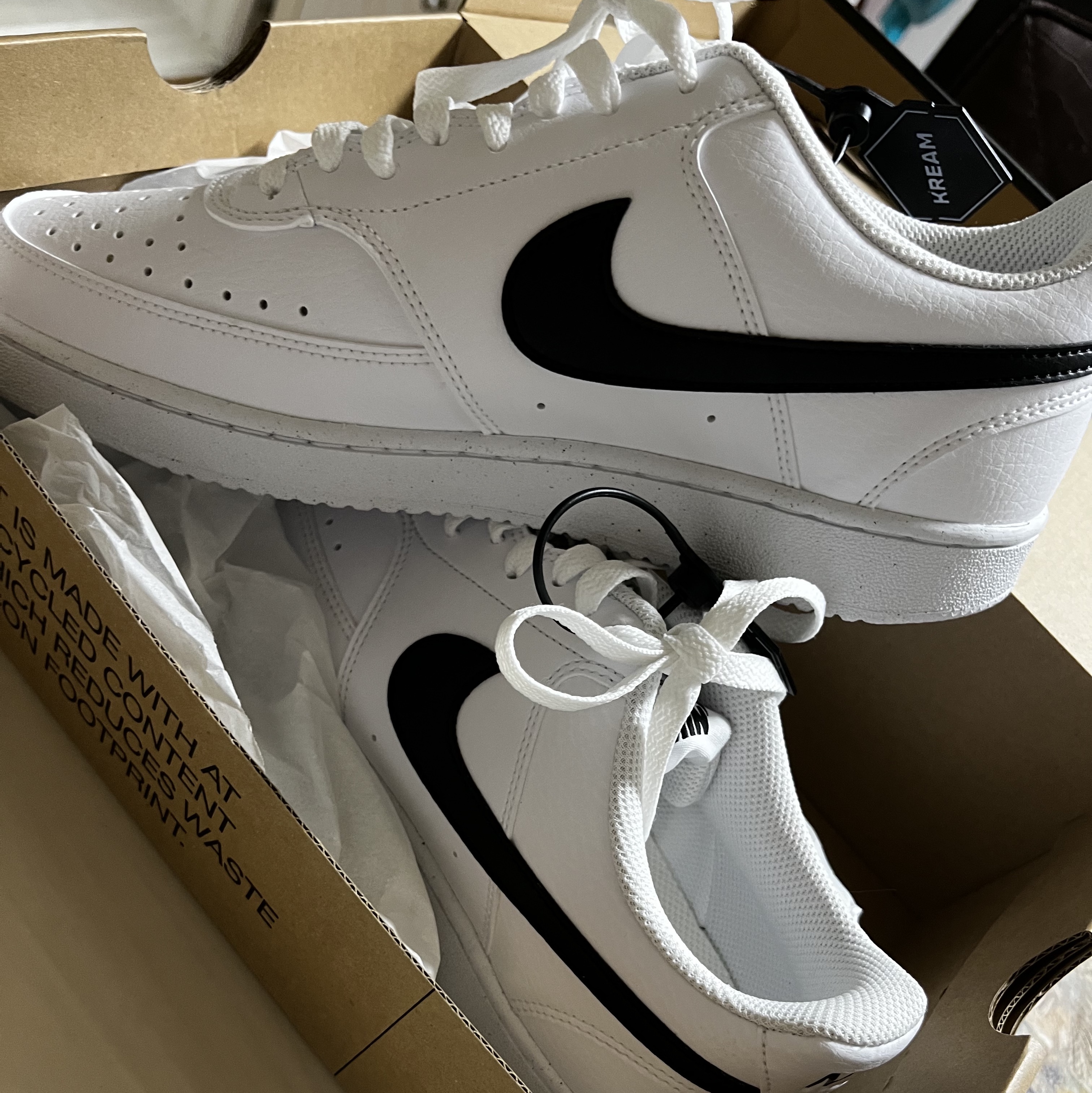 Nike Court Vision Low Next Nature White Black 착용 스타일