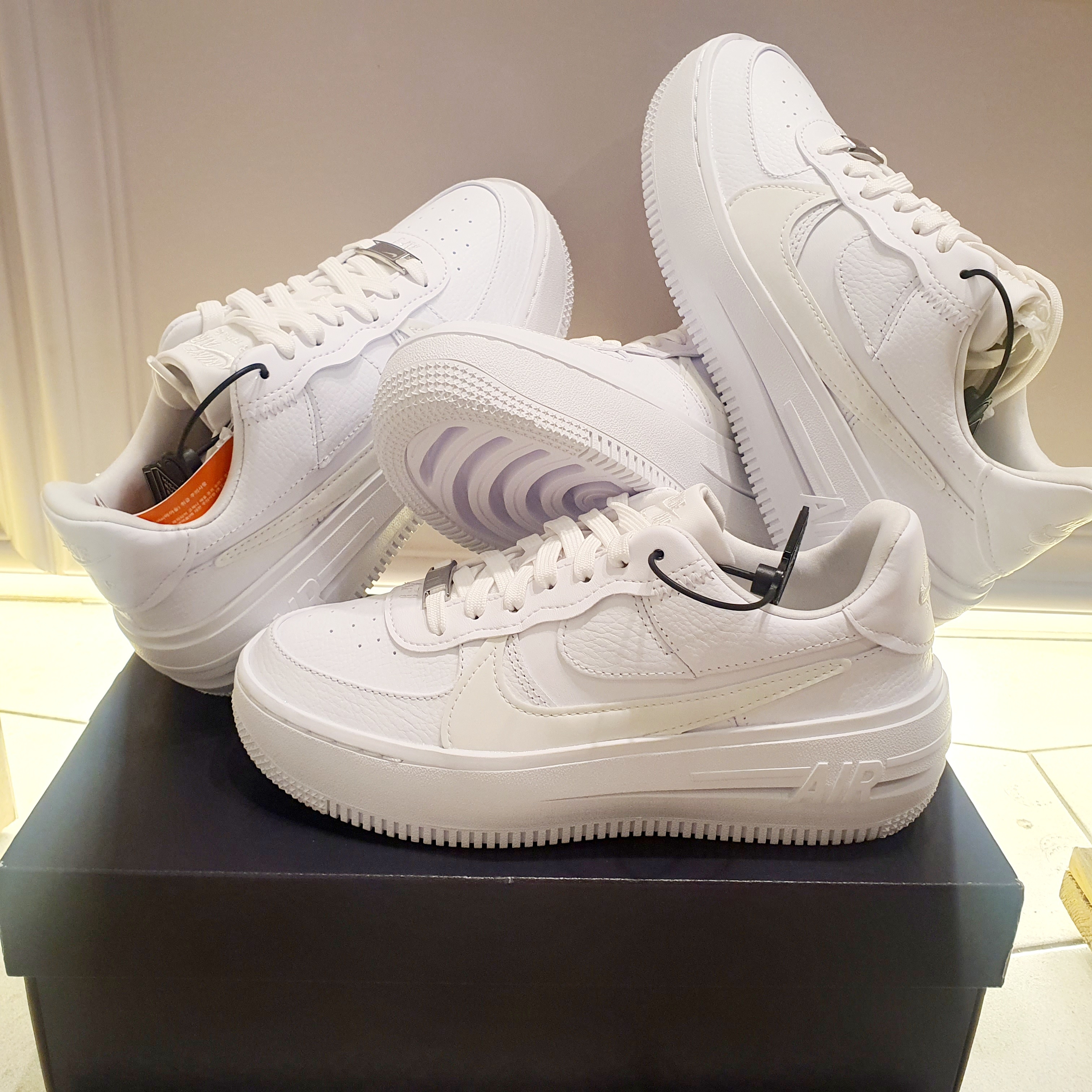 (W) Nike Air Force 1 PLT.AF.ORM Triple White 착용 스타일