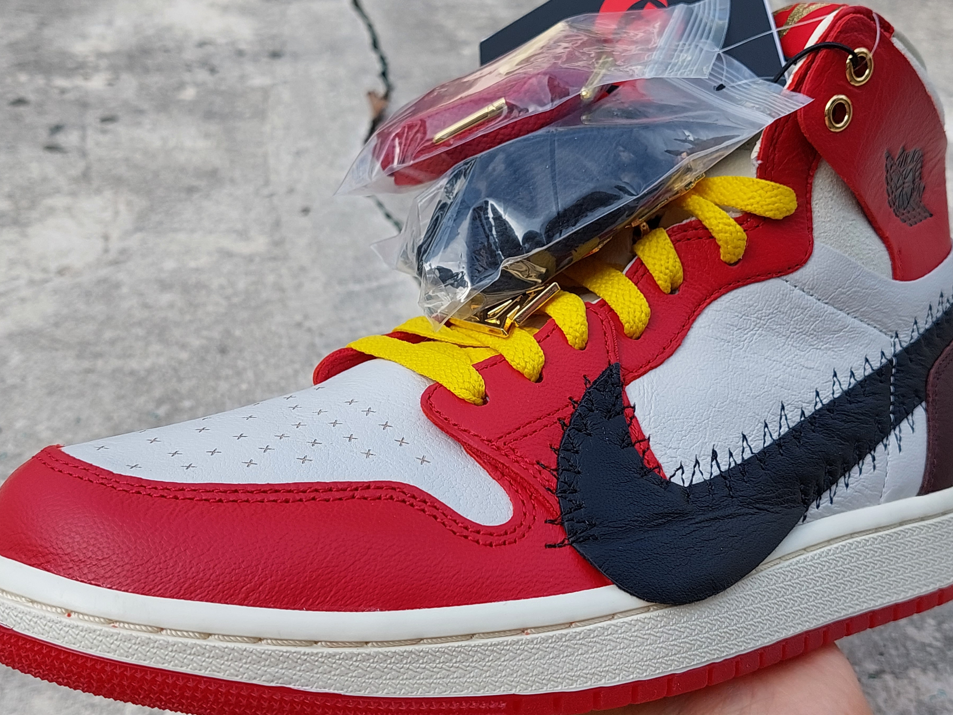 (W) Jordan 1 x Teyana Taylor Zoom CMFT 2 Gym Red 착용 스타일 - 1