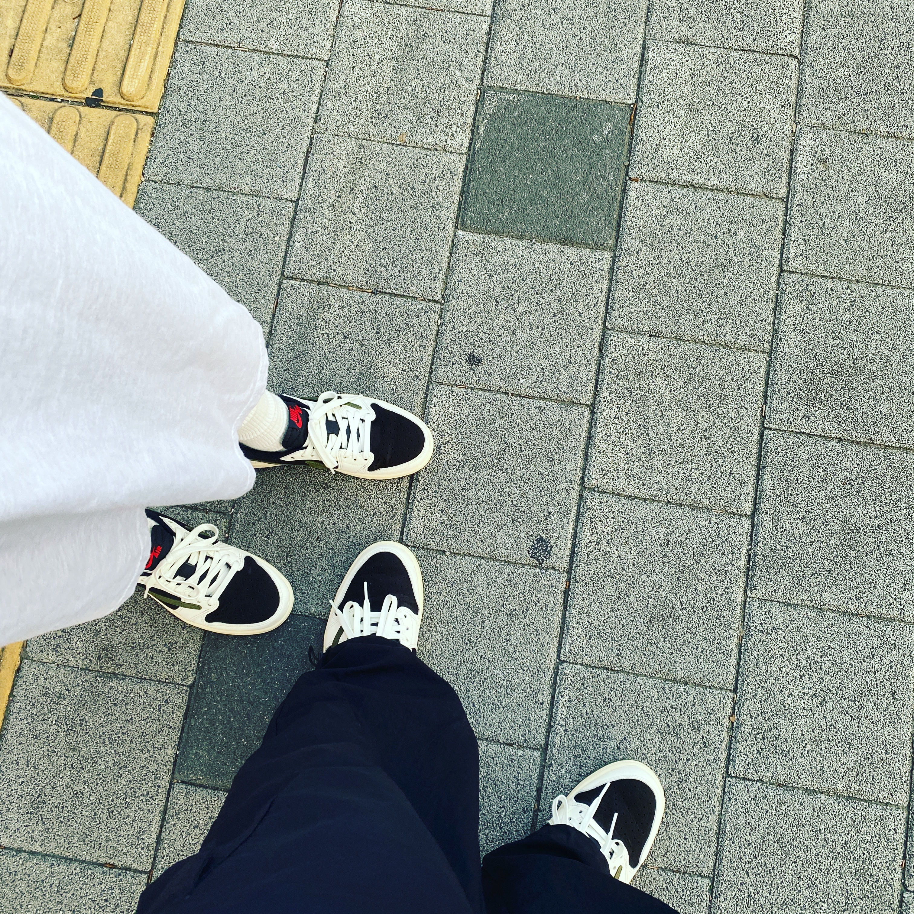 (W) Jordan 1 x Travis Scott Retro Low OG SP Medium Olive 착용 스타일