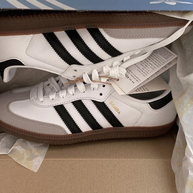 Adidas Samba Vegan White Black 착용 스타일