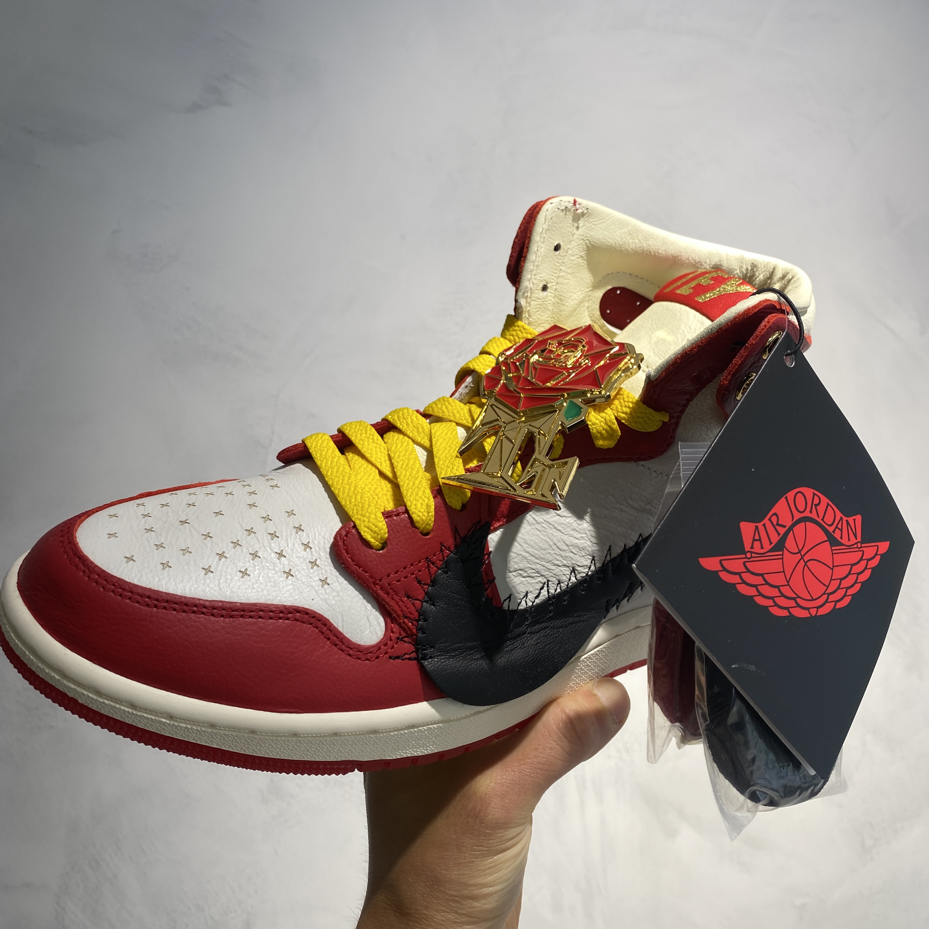(W) Jordan 1 x Teyana Taylor Zoom CMFT 2 Gym Red 착용 스타일