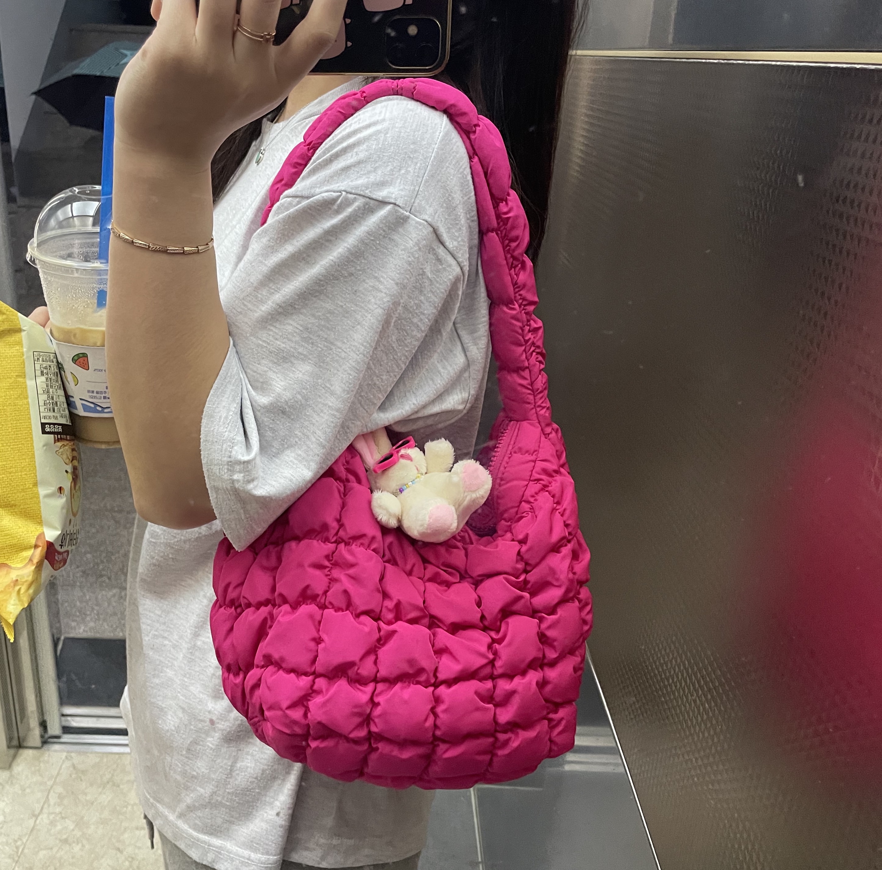 COS Quilted Mini Bag Pink 착용 스타일