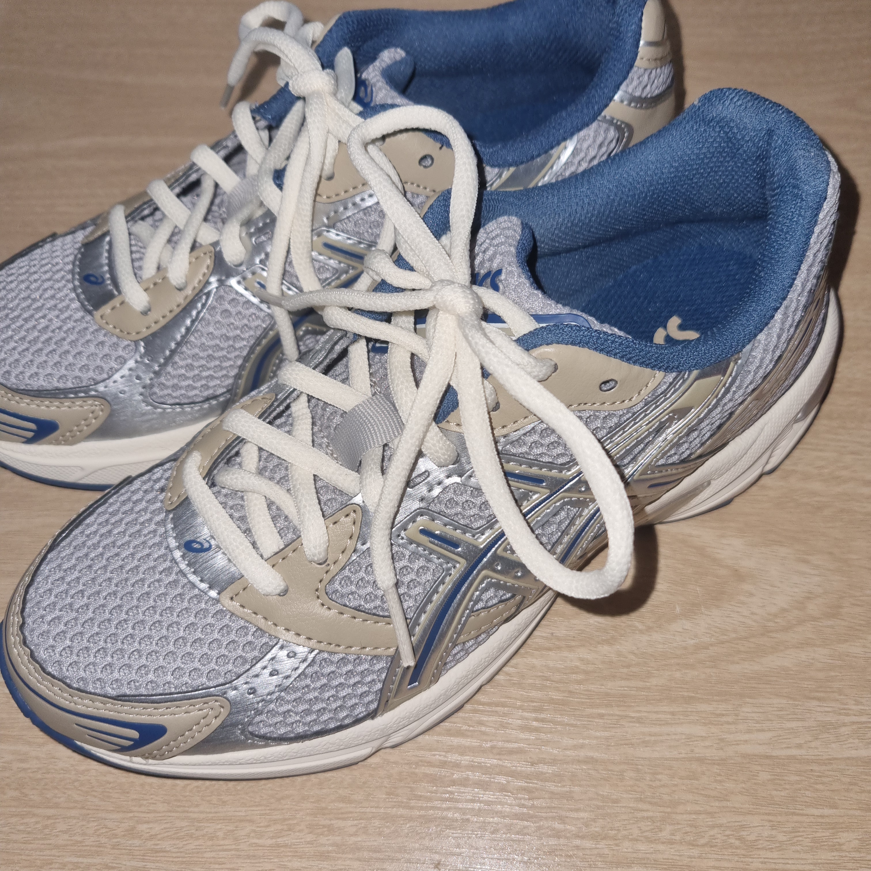 Asics Gel-1130 Oyster Grey Pure Silver 착용 스타일 - 1