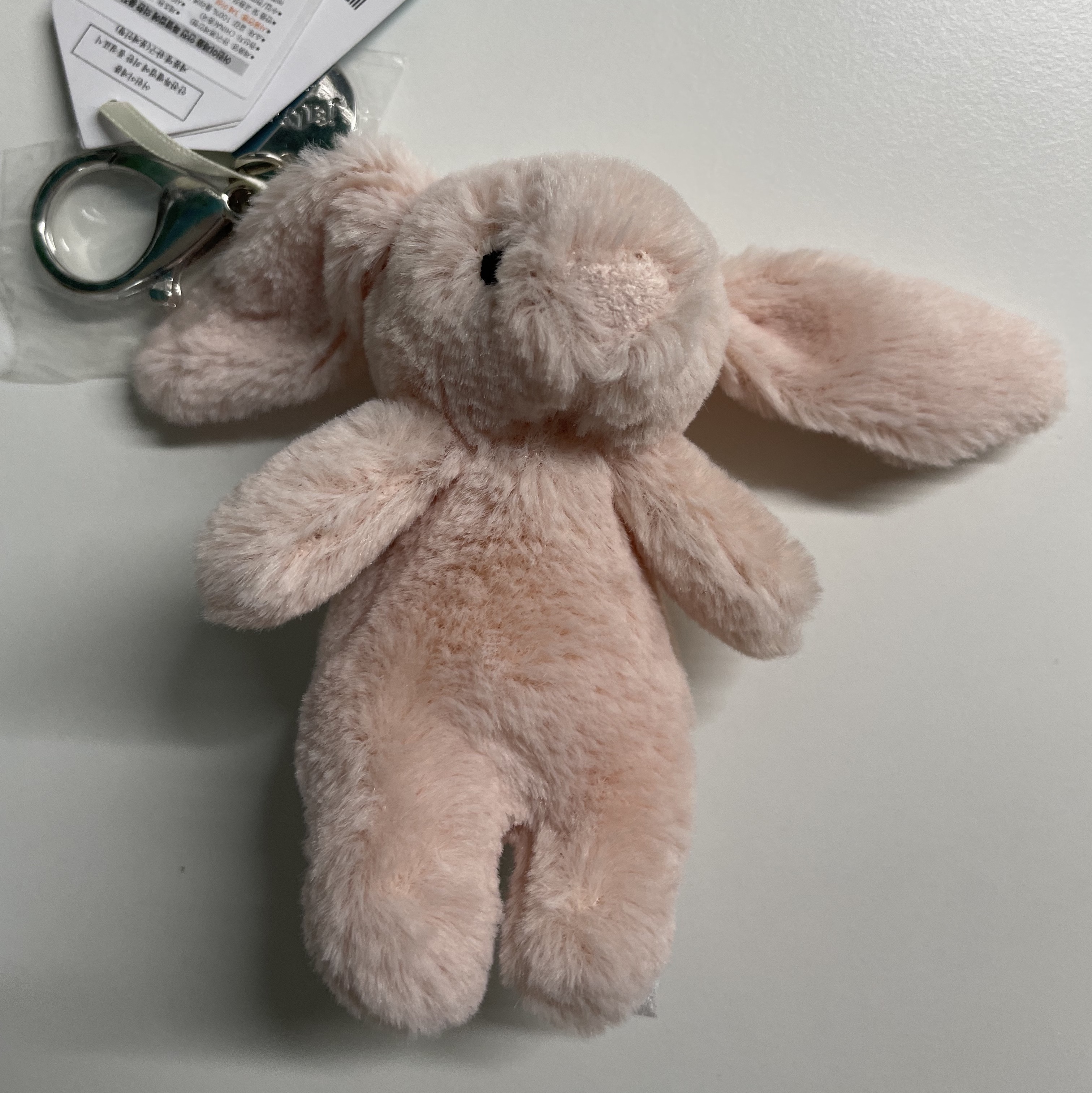 Jellycat Bashful Bunny Bag Charm Blush 착용 스타일