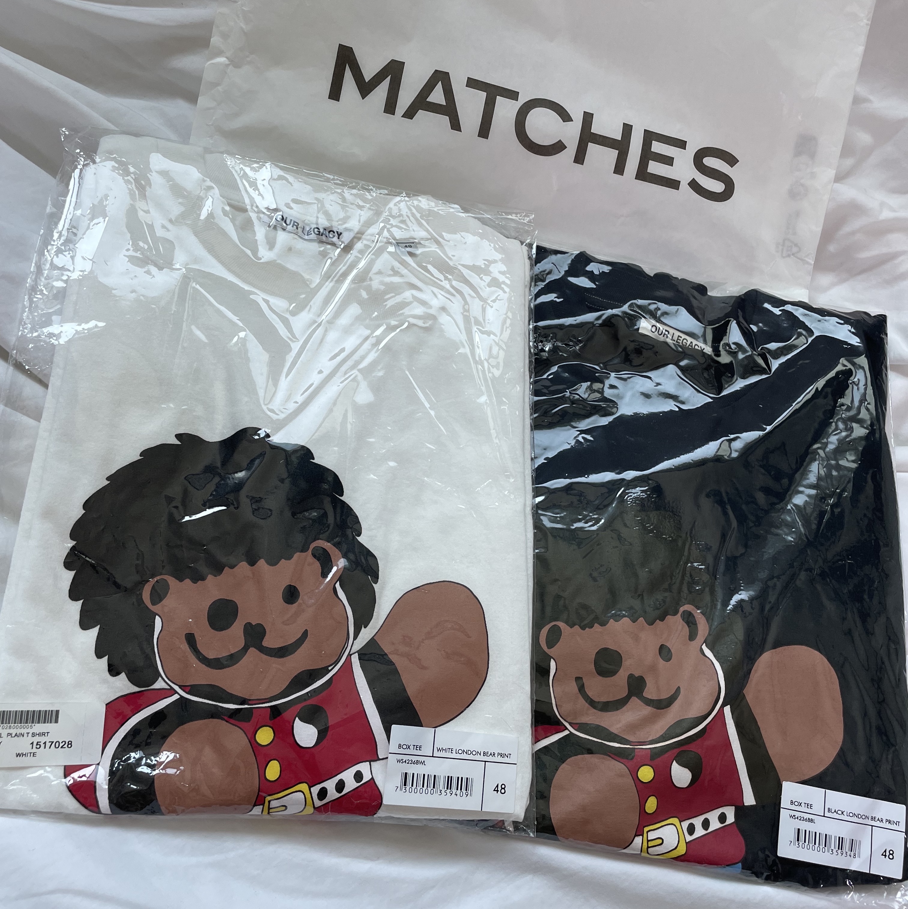 Our Legacy Box T-Shirt London Bear Print Black 착용 스타일 - 1