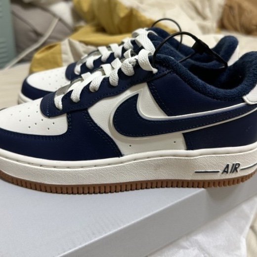 (GS) Nike Air Force 1 LV8 3 Midnight Navy 착용 스타일 - 3