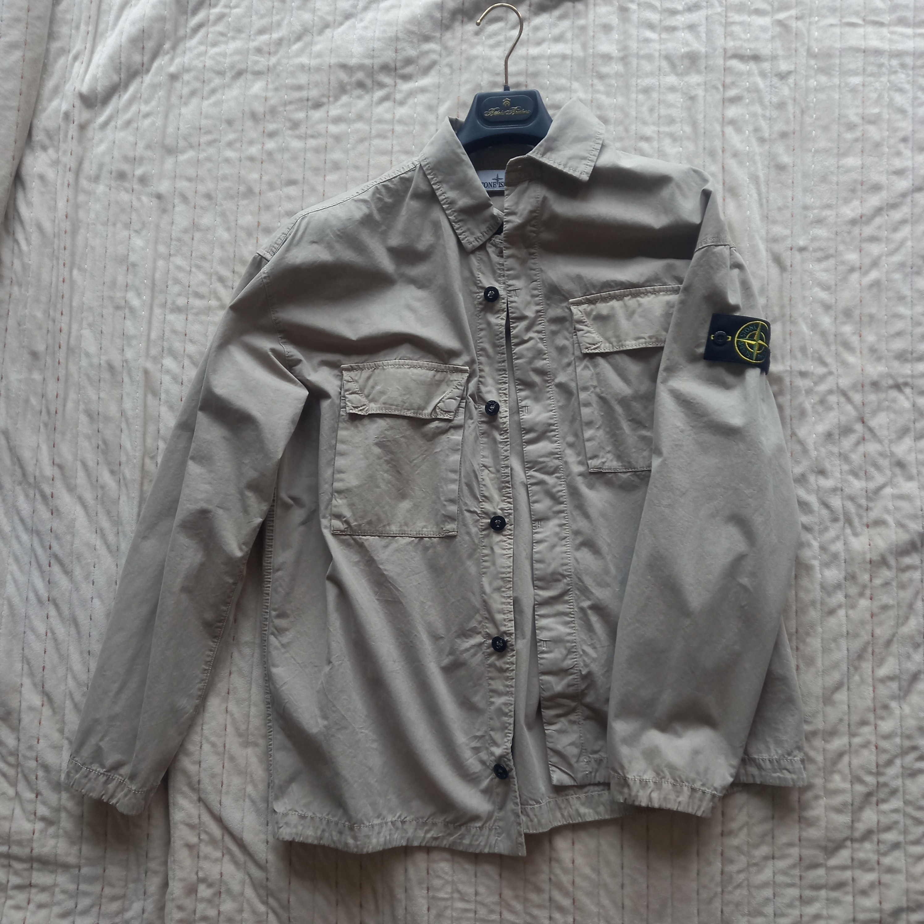 Stone Island 115WN Old Treatment Overshirt Black - 23SS 착용 스타일