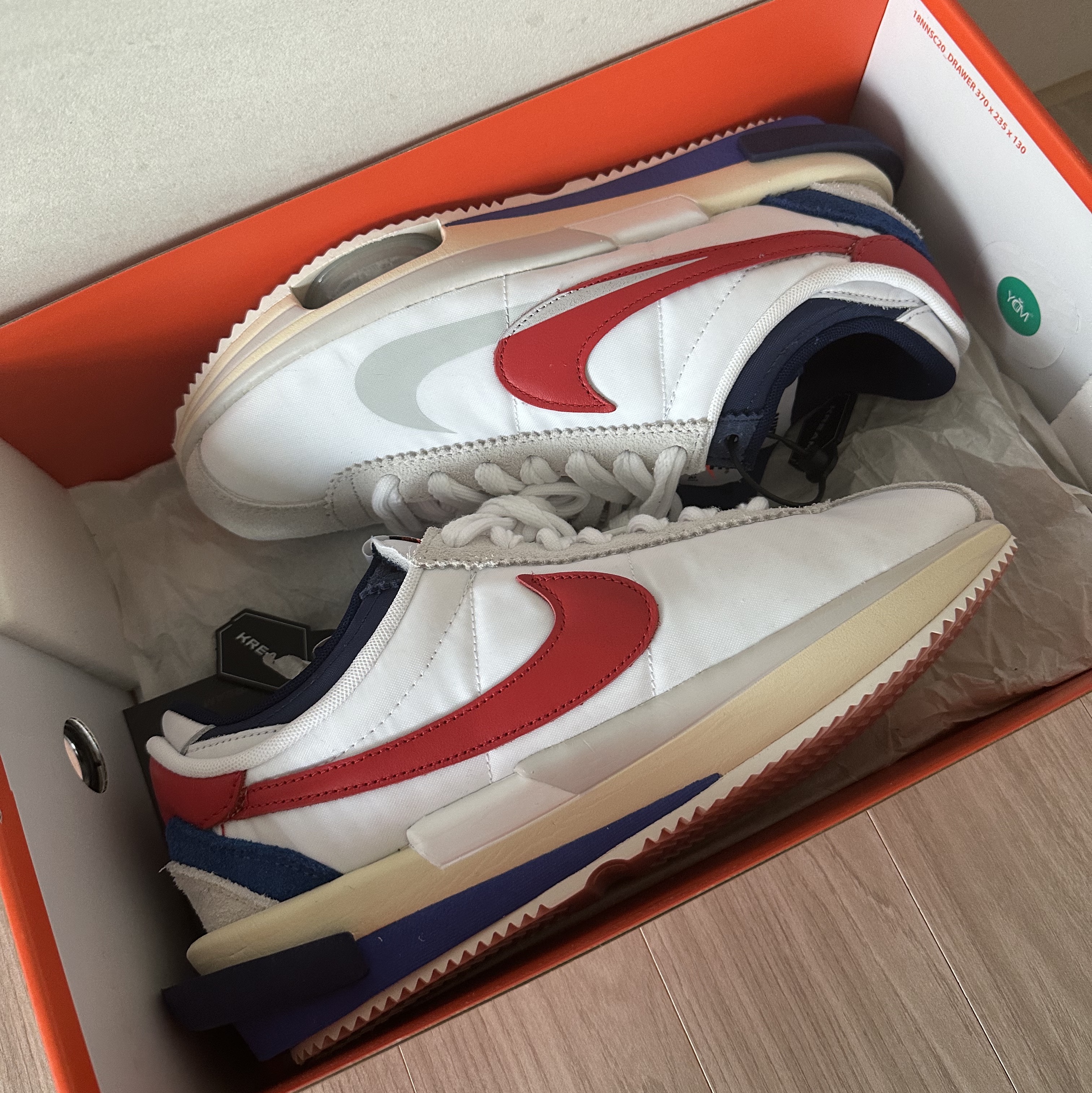 Nike x Sacai Zoom Cortez SP White and University Red 착용 스타일