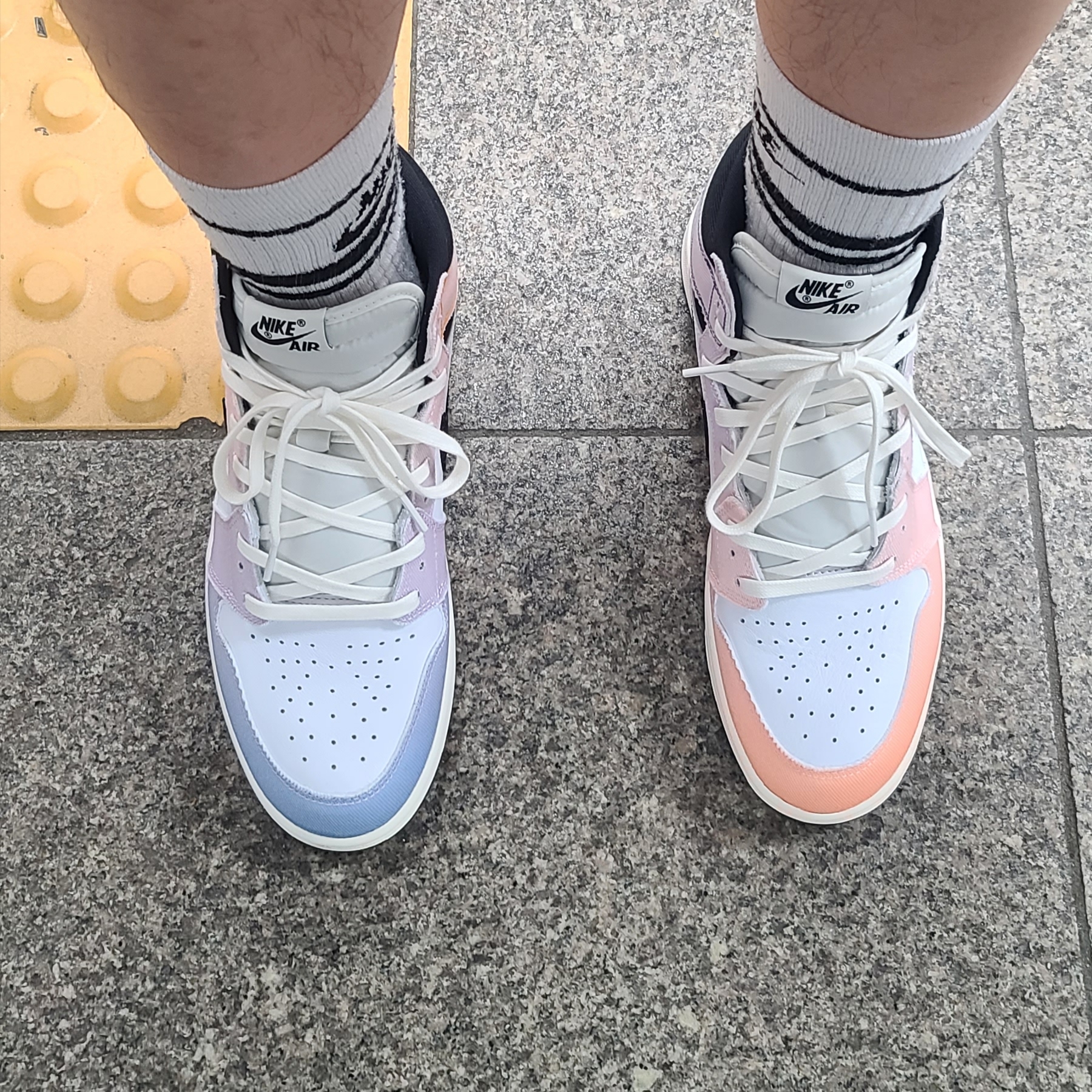 Jordan 1 Retro High OG Multi Color 착용 스타일