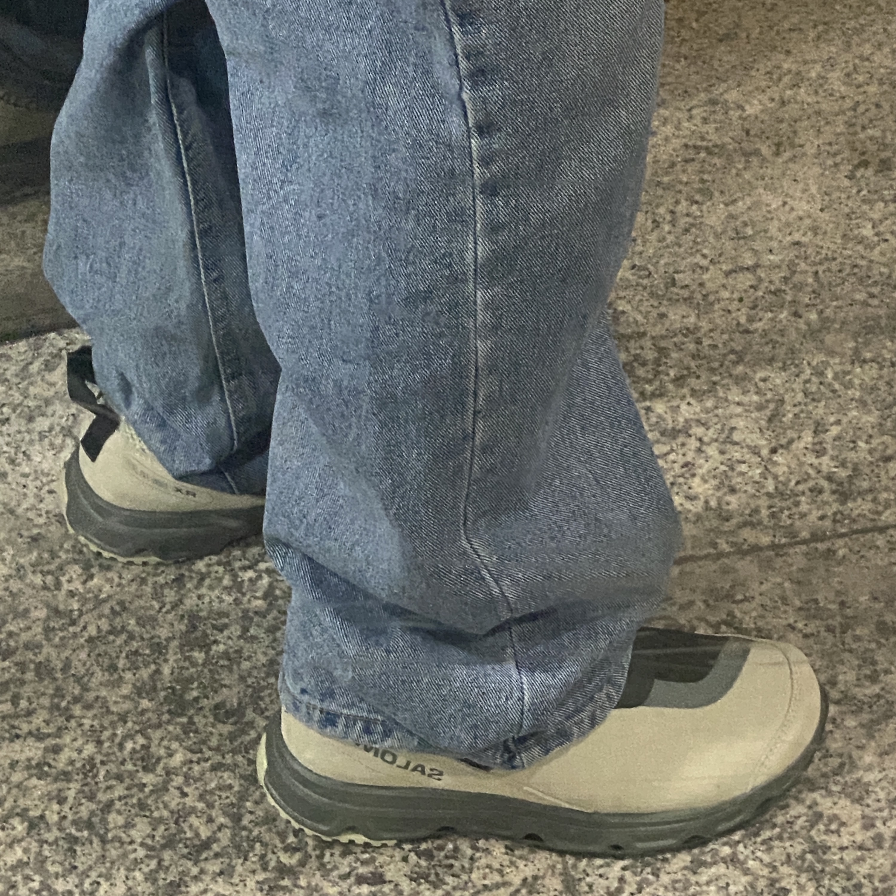 Salomon RX Snug Moss Gray 착용 스타일