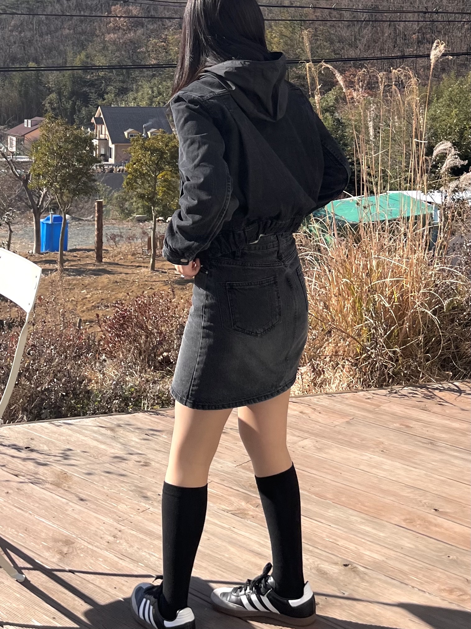 Adidas Samba Vegan Black White 착용 스타일 - 1