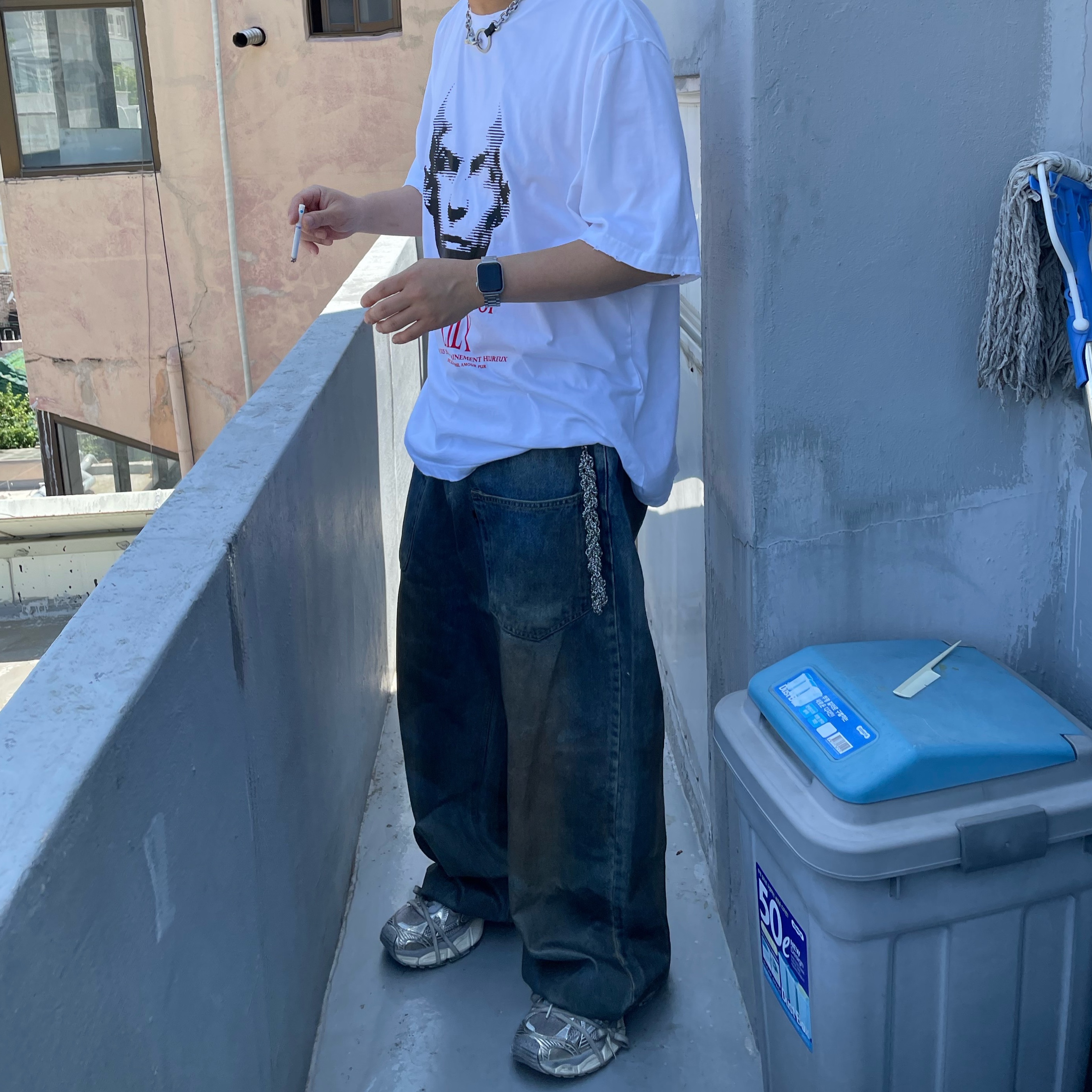 Undermycar House of Lily Graphic T-Shirt White - 23SS, Project G/R Coated Backward Denim Pants Blue 착용 스타일