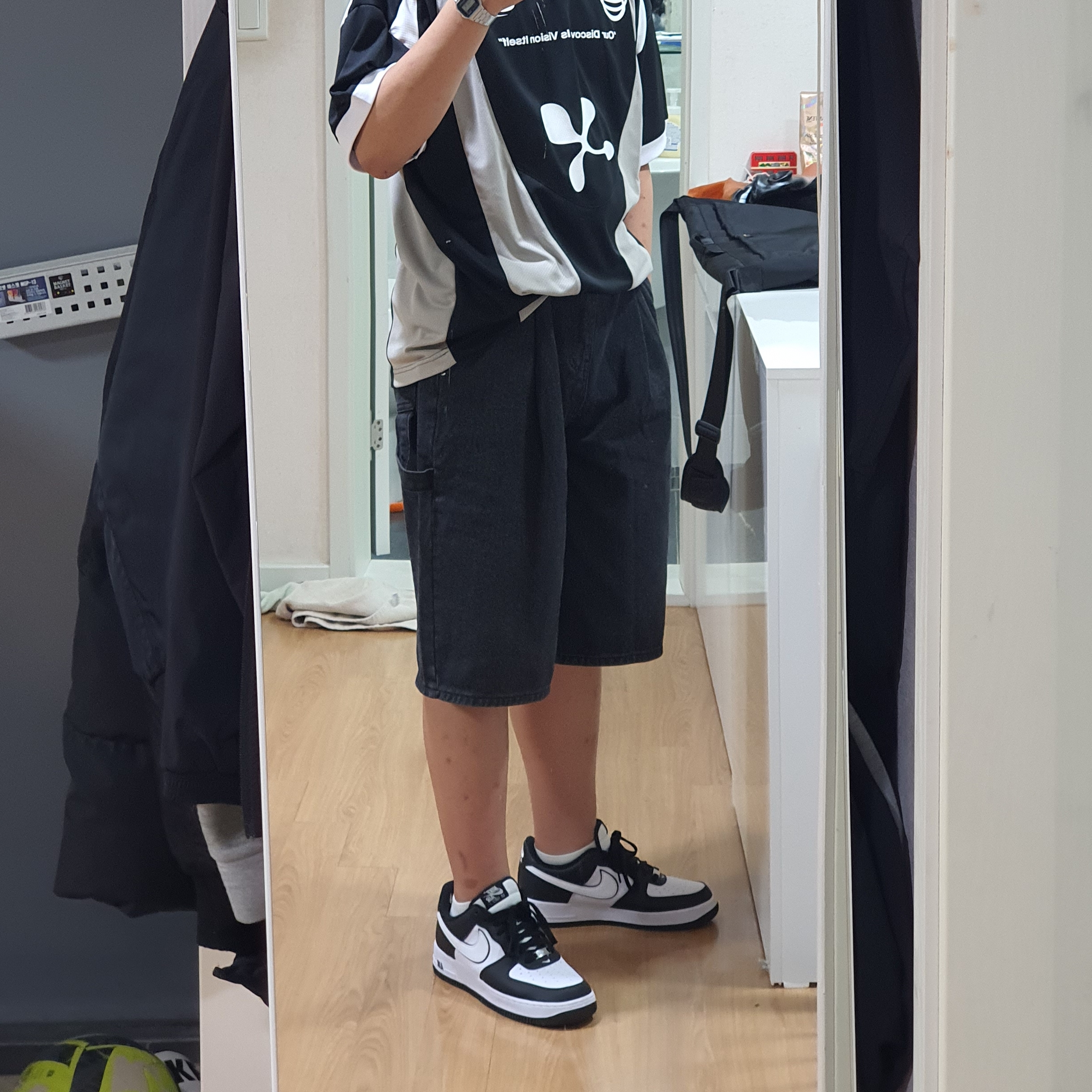 Nike Air Force 1 '07 Black White 착용 스타일