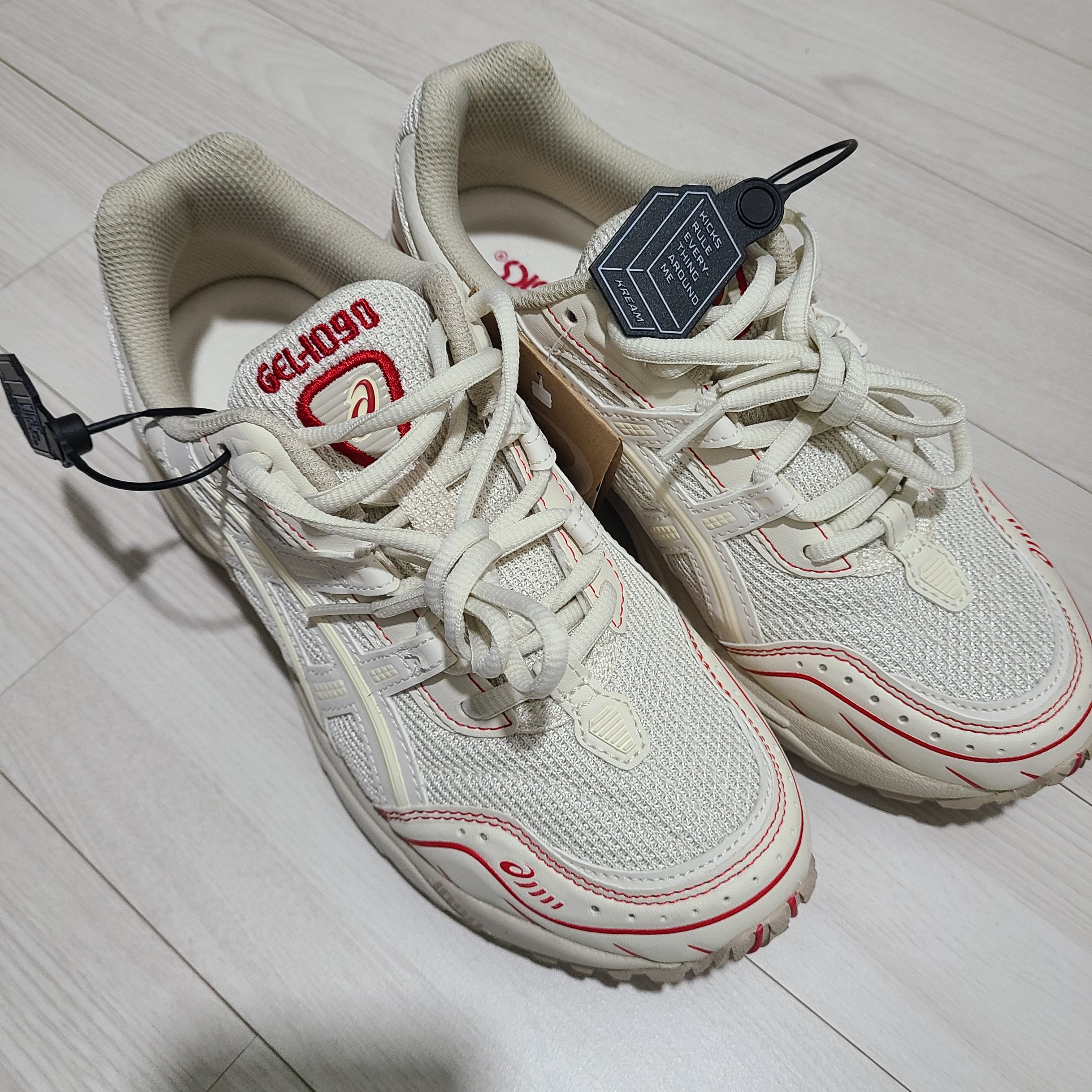 Asics Gel-1090 Birch 착용 스타일