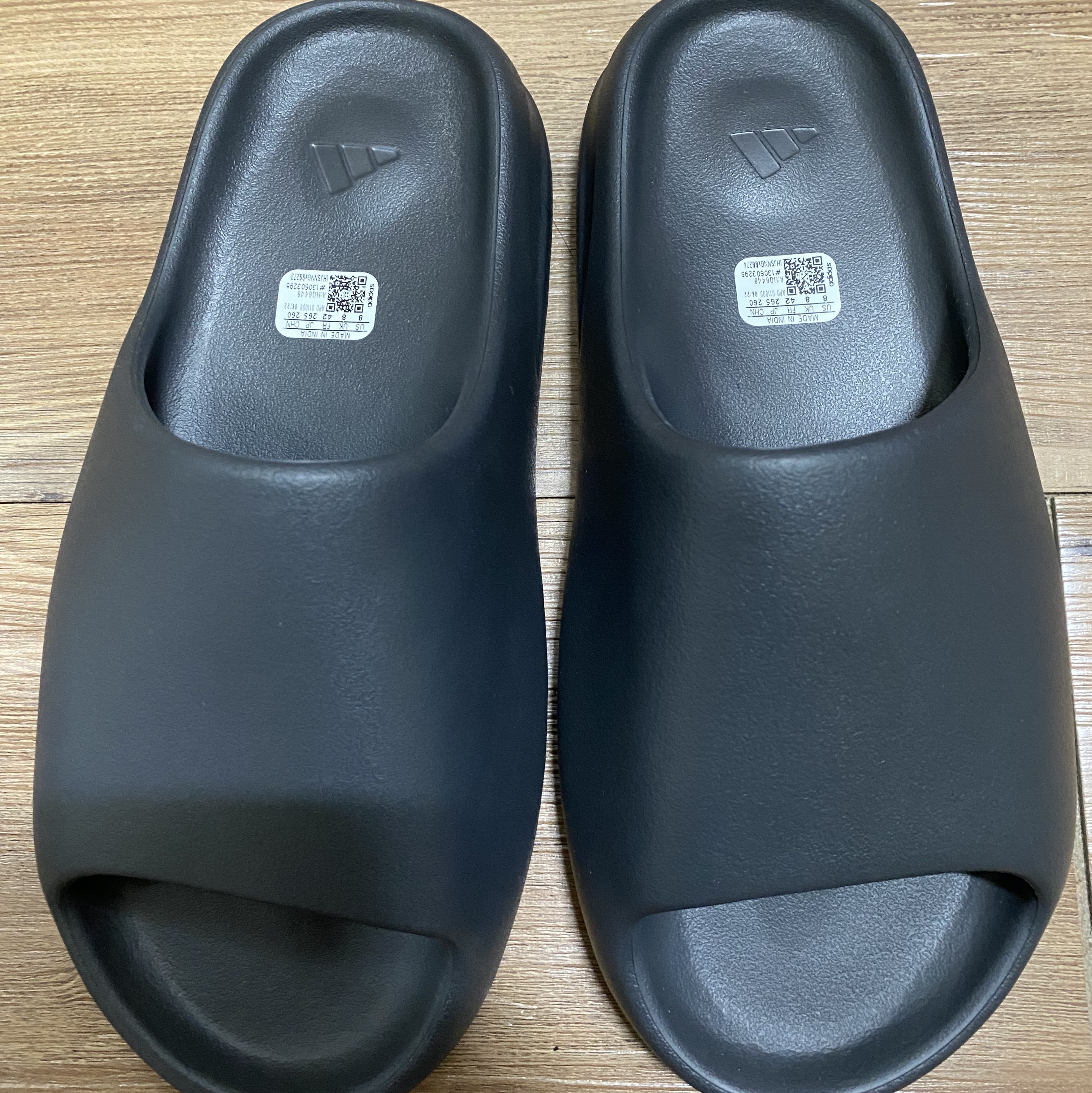 Adidas Adilette 22 Carbon, Adidas Yeezy Slide Onyx 착용 스타일 - 2