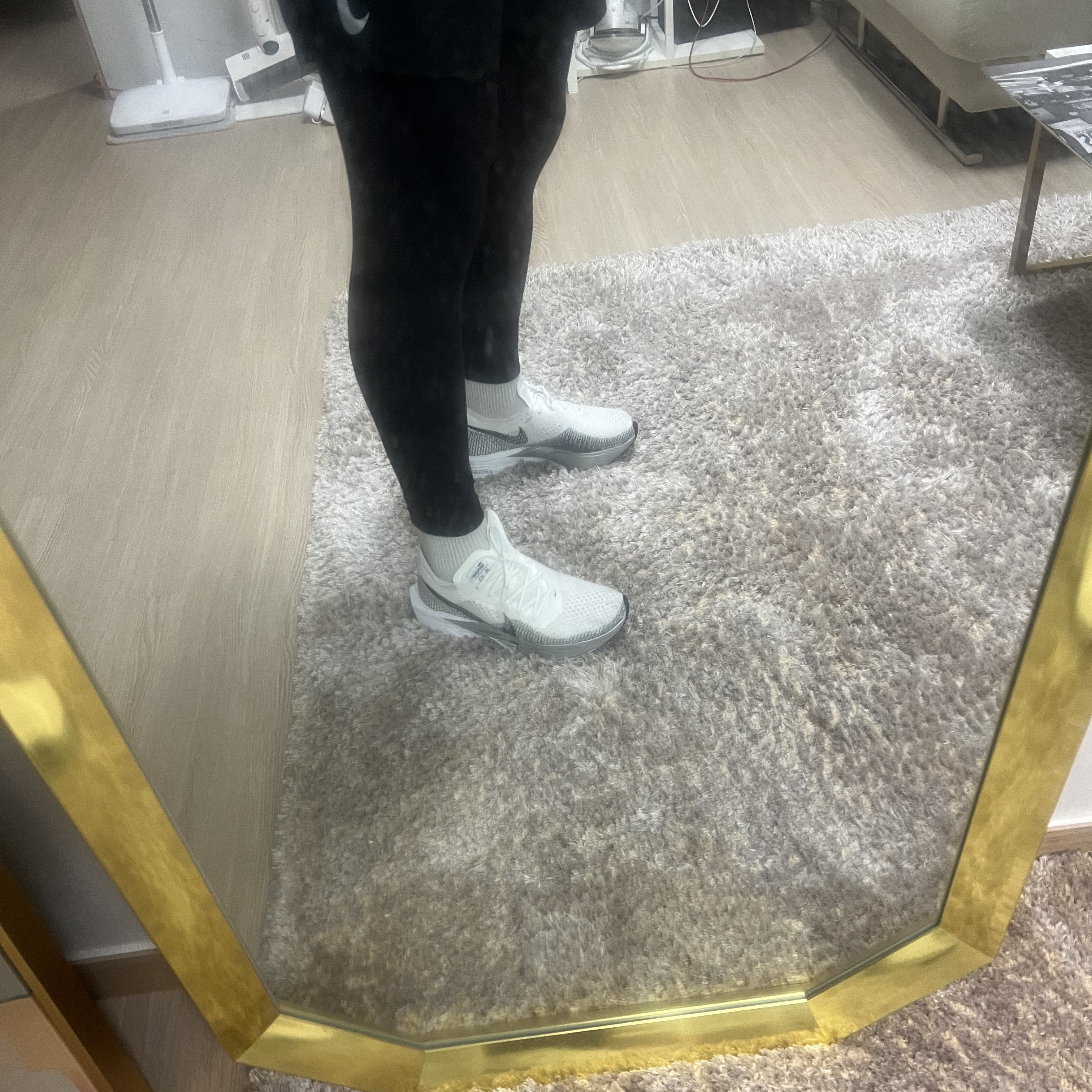 Nike ZoomX Vaporfly Next% 3 White Grey 착용 스타일