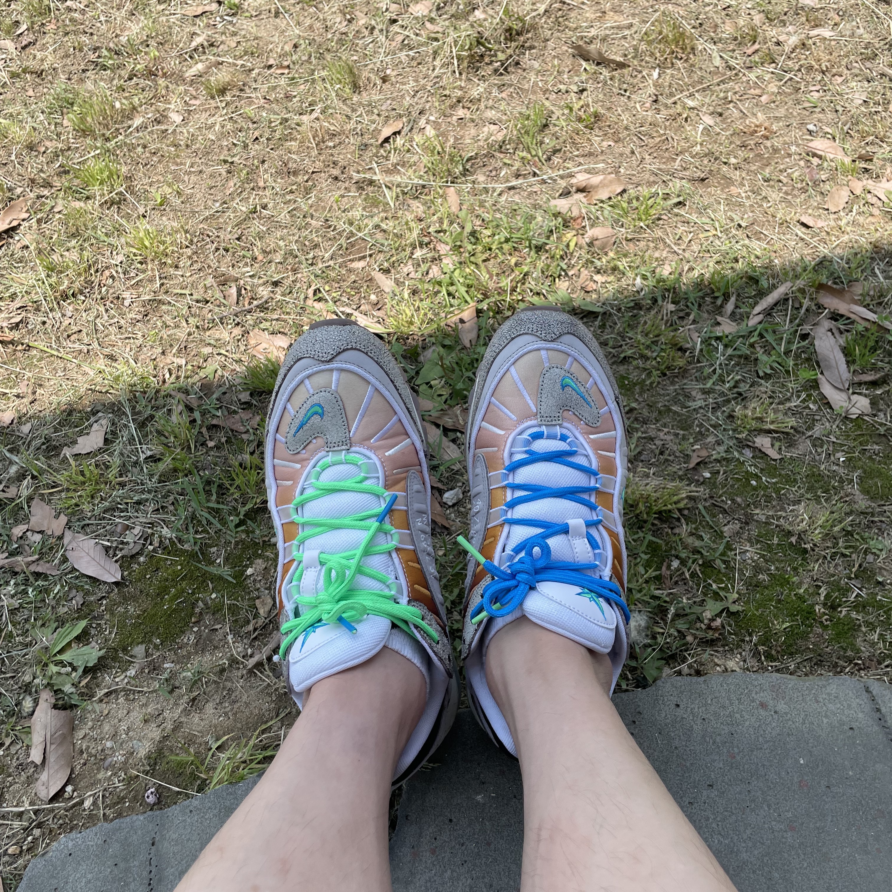 Nike Air Max 98 La Mezcla 착용 스타일