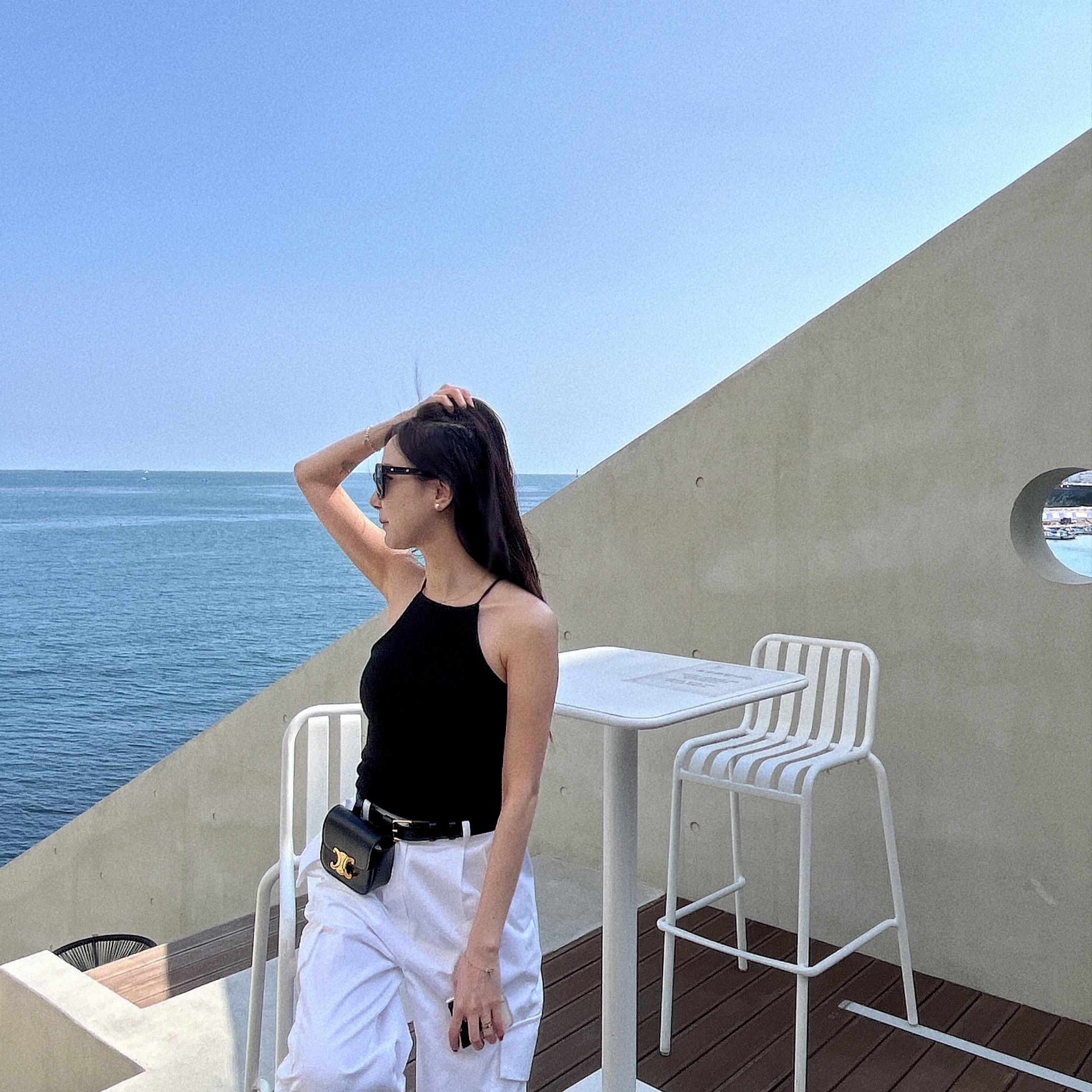 Celine Mini Claude in Shiny Calfskin Black, (W) Hermes Oran Sandal Calfskin & Noir Piqures Ecrues 착용 스타일 - 1